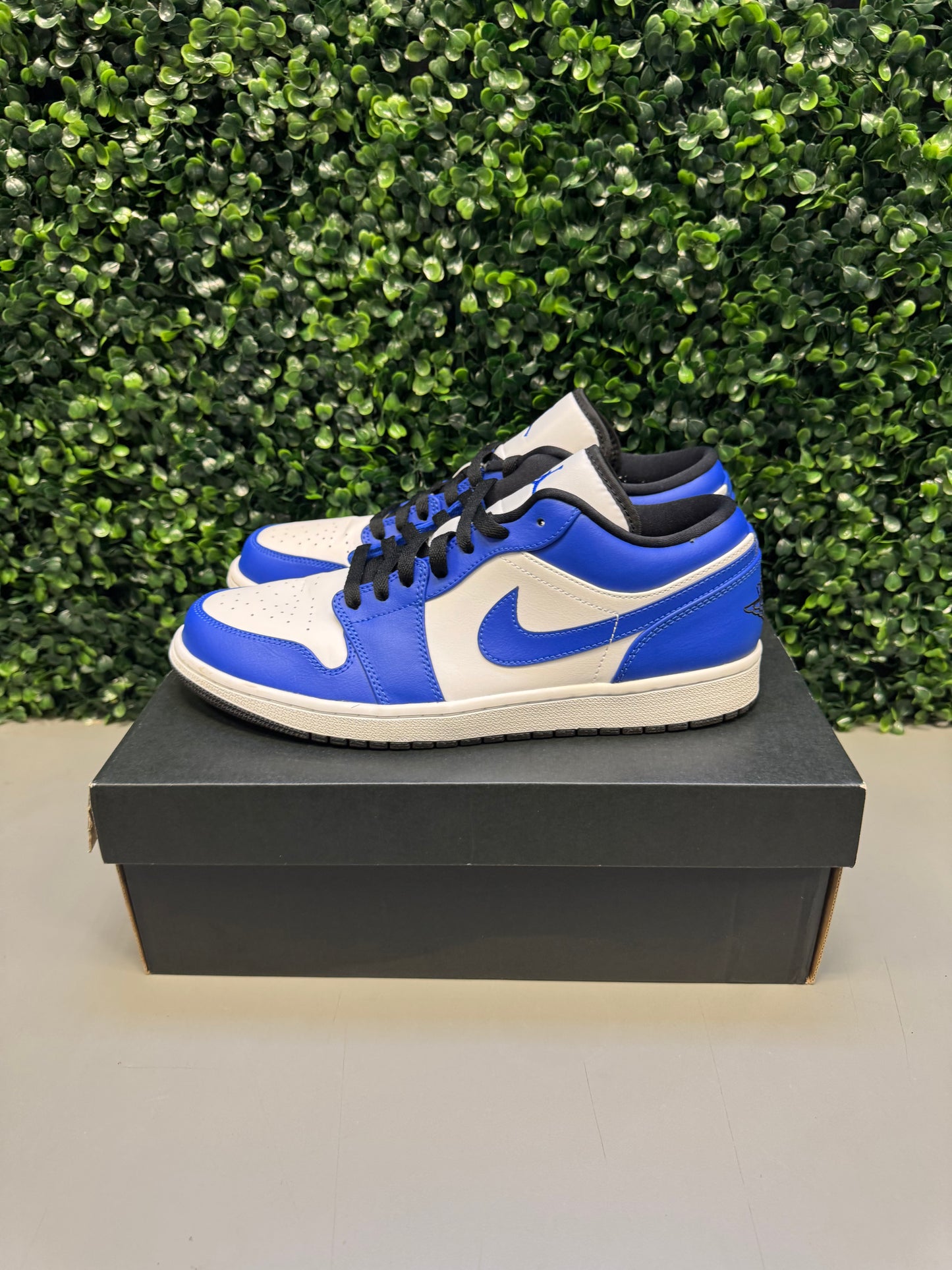 Jordan 1 Low "Game Royal" Size 11 Preowned
