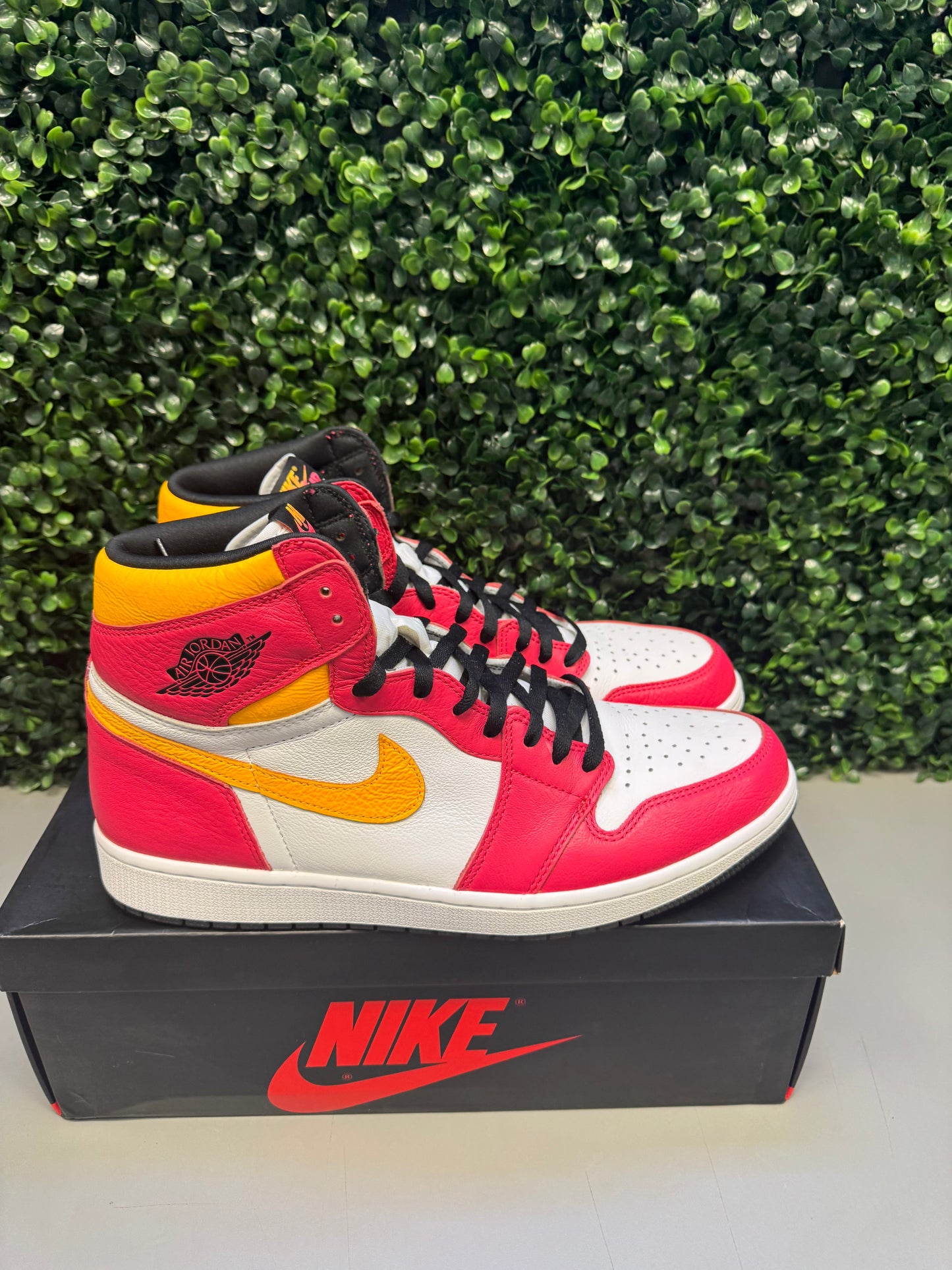 Jordan 1 High "Fusion Red" Size 13 Preowned