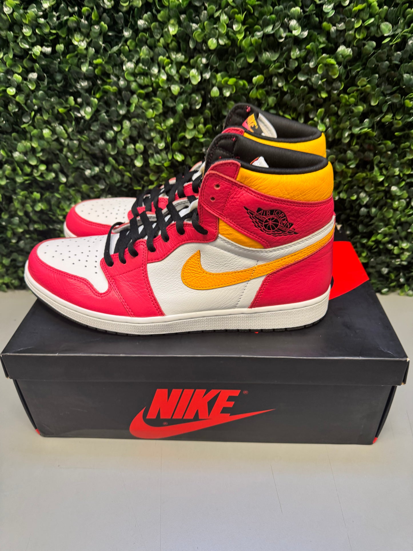 Jordan 1 High "Fusion Red" Size 13 Preowned