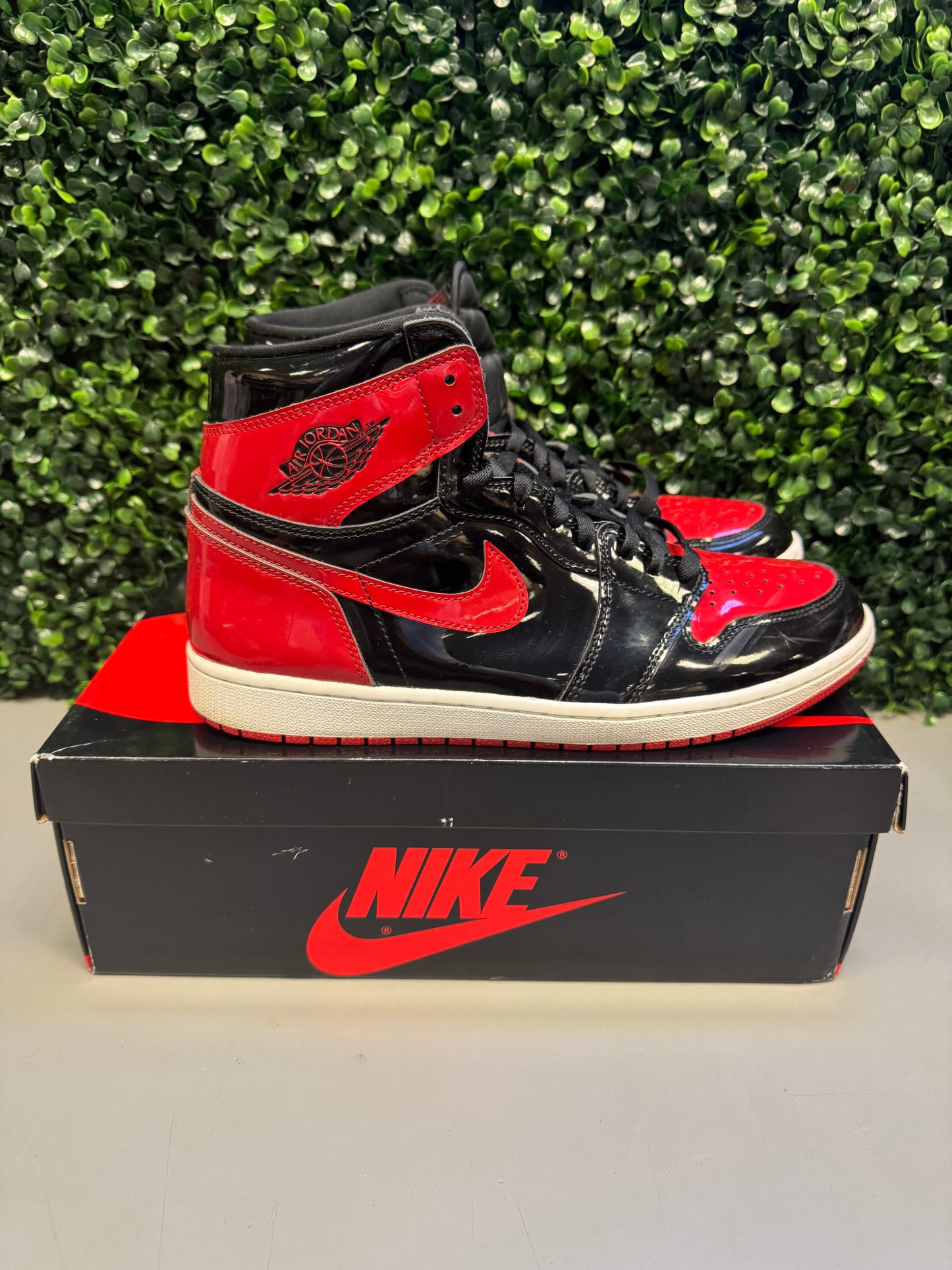 Jordan 1 High "Patent Bred" Size 12 Preowned