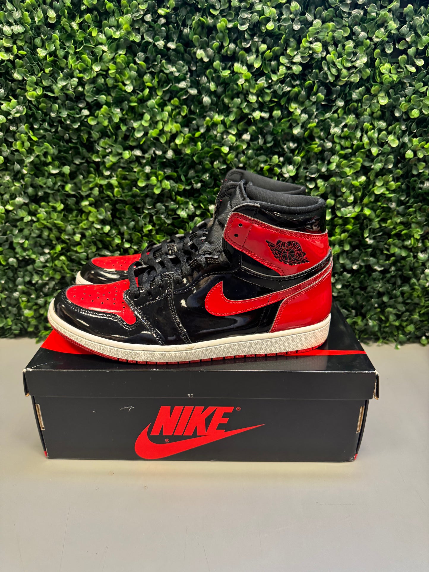 Jordan 1 High "Patent Bred" Size 12 Preowned