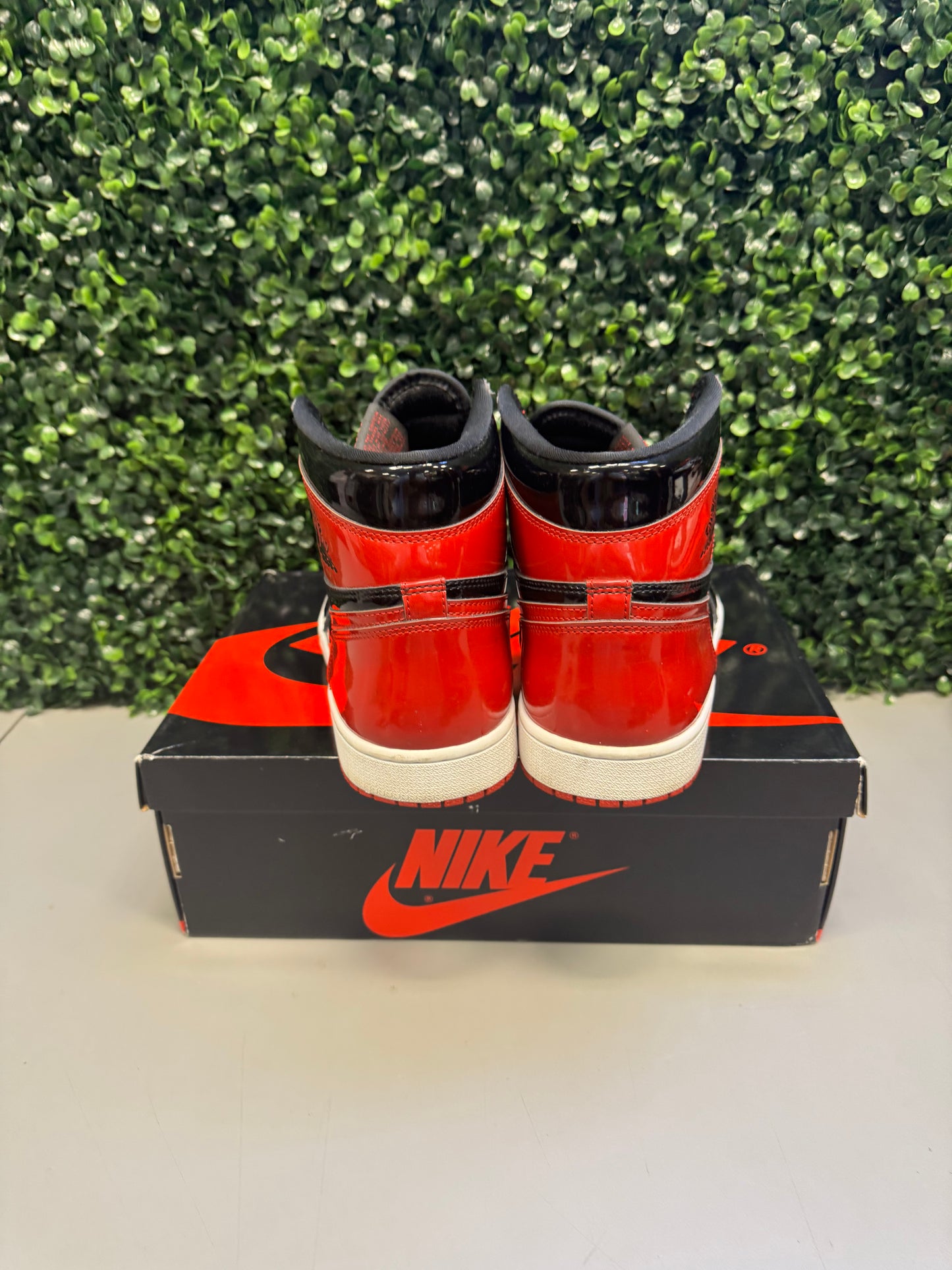 Jordan 1 High "Patent Bred" Size 12 Preowned