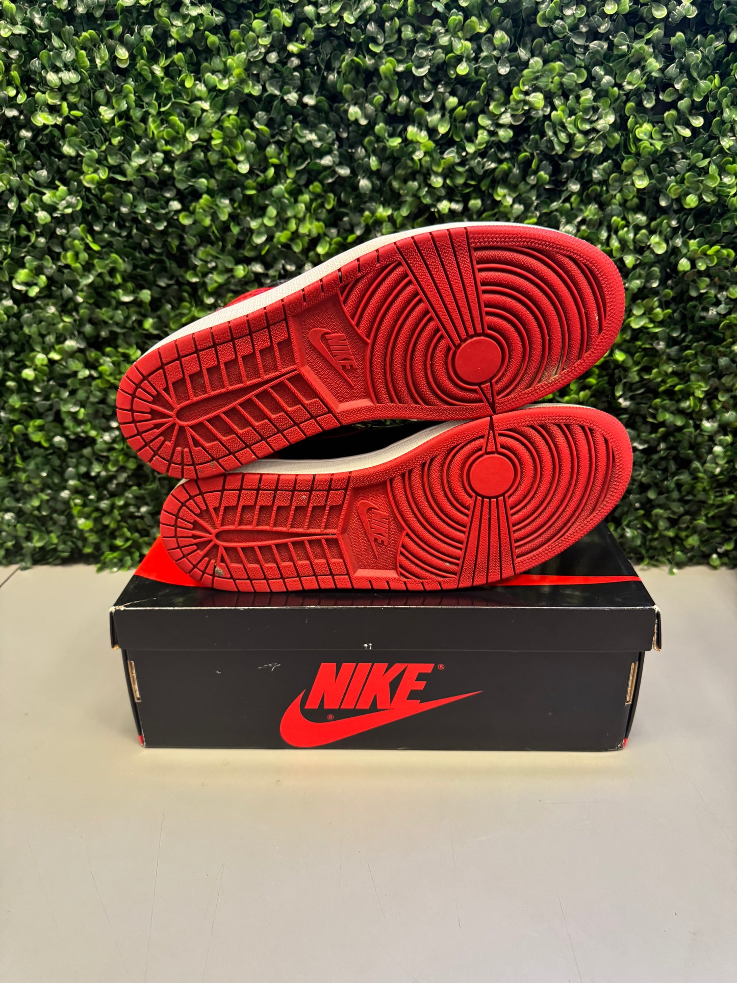 Jordan 1 High "Patent Bred" Size 12 Preowned