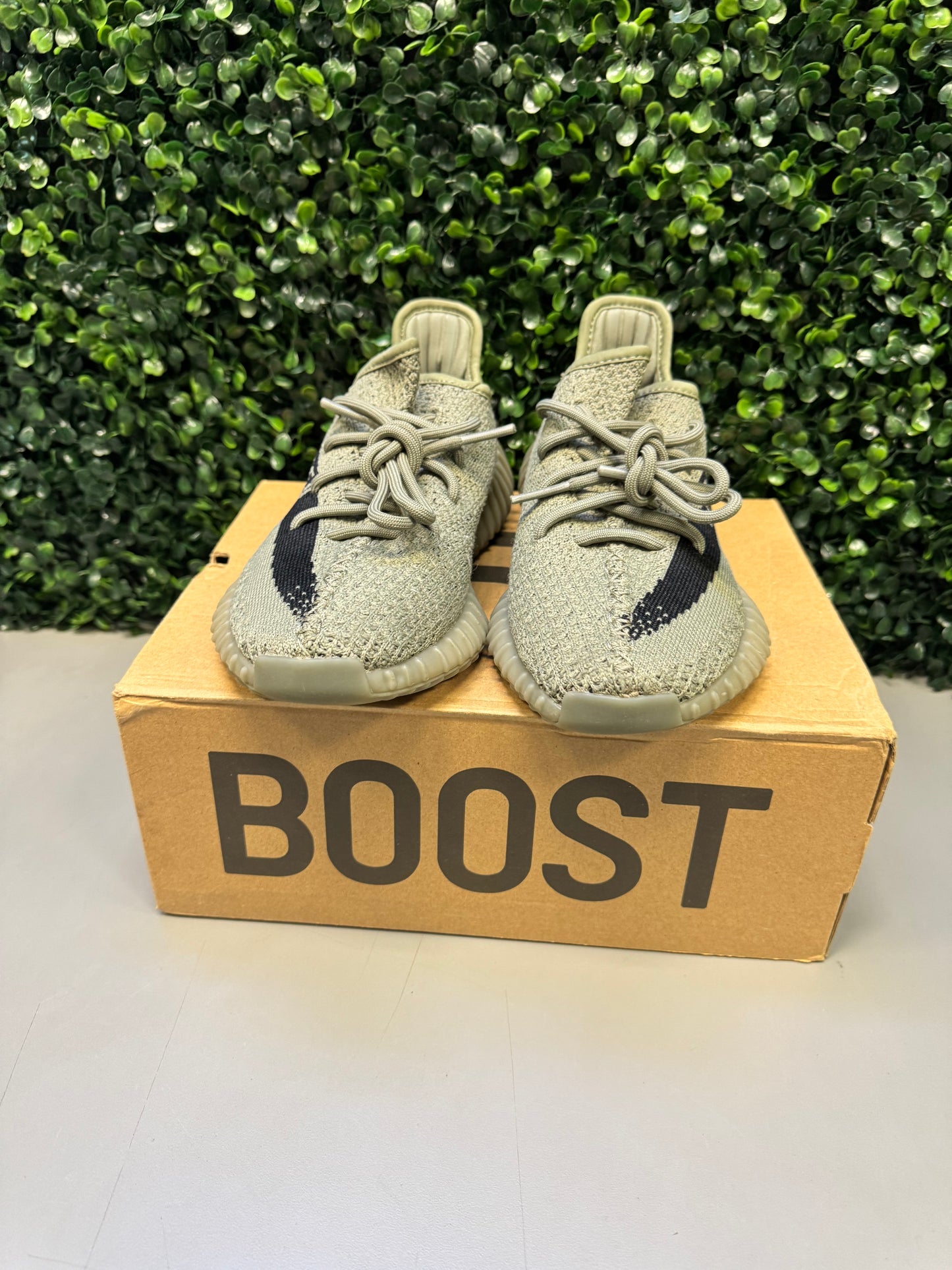 Yeezy 350 "Granite" Size 4M / 5.5W Preowned