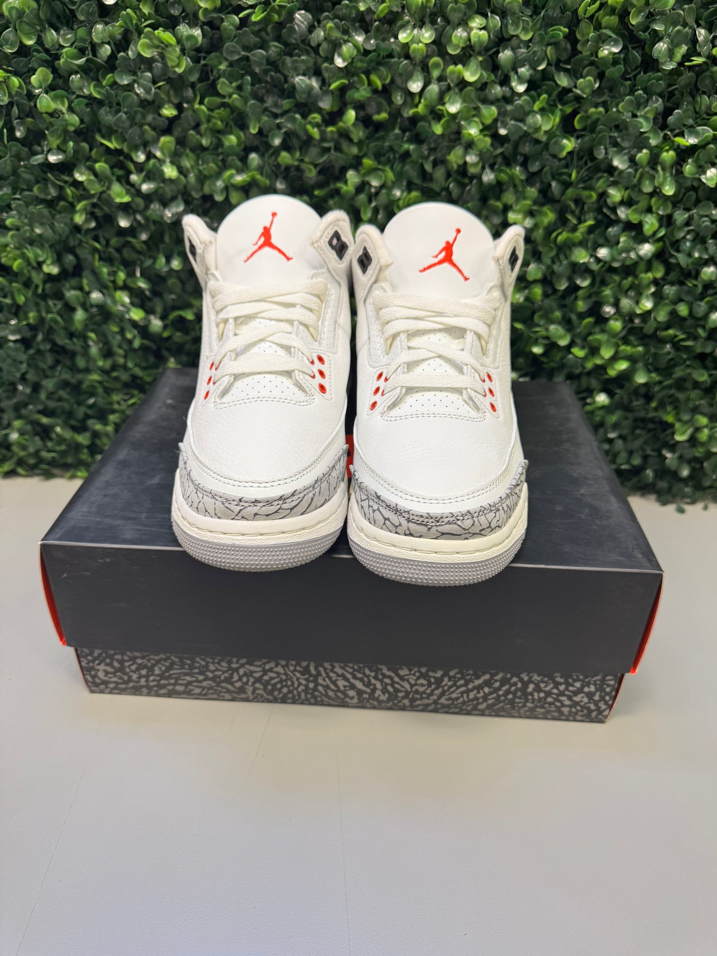 Jordan 3 "White Cement" Size 7Y / 8.5W Preowned