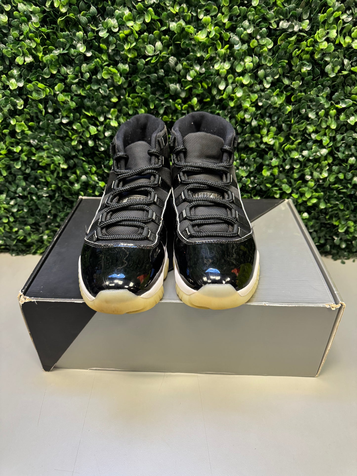 Jordan 11 "Jubilee" Size 9.5 Preowned