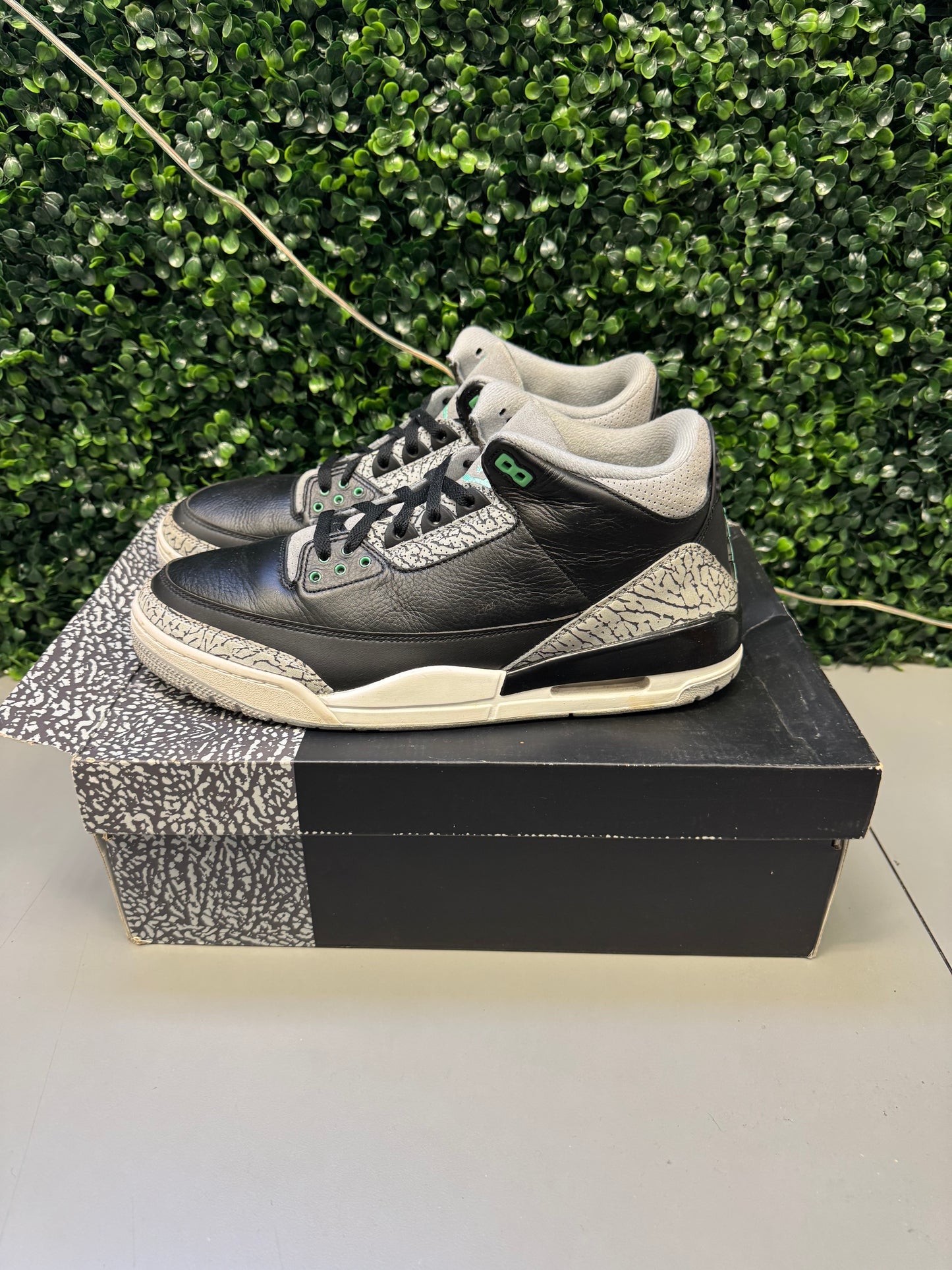 Jordan 3 "Green Glow" Size 13 Preowned