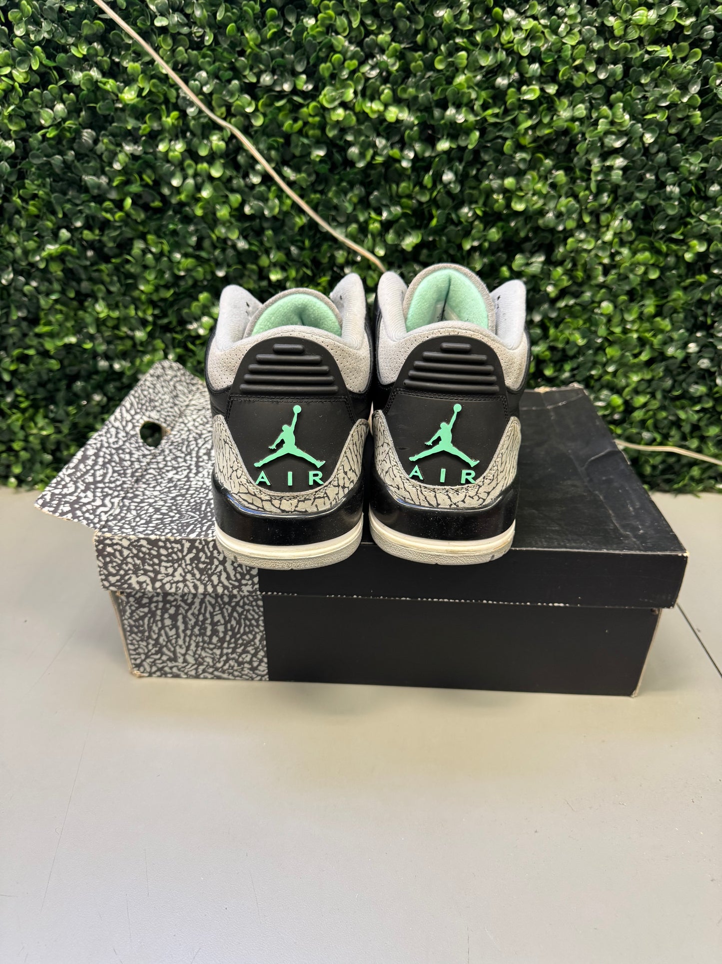 Jordan 3 "Green Glow" Size 13 Preowned