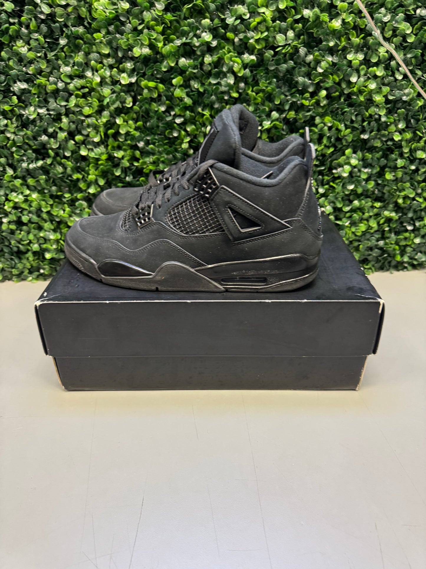 Jordan 4 "Black Cat" Size 11 Preowned