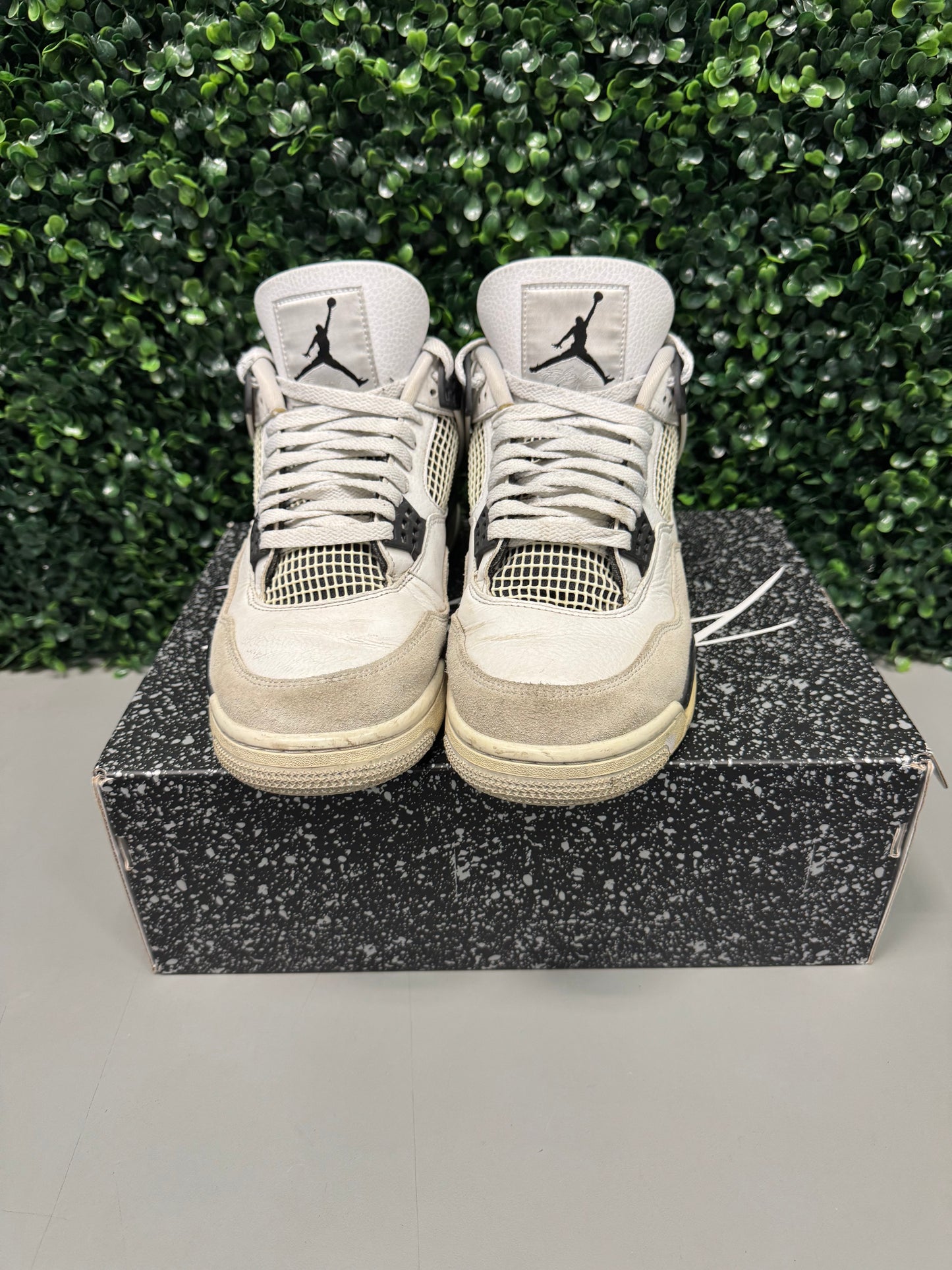 Jordan 4 "Military Black" Size 11 Preowned