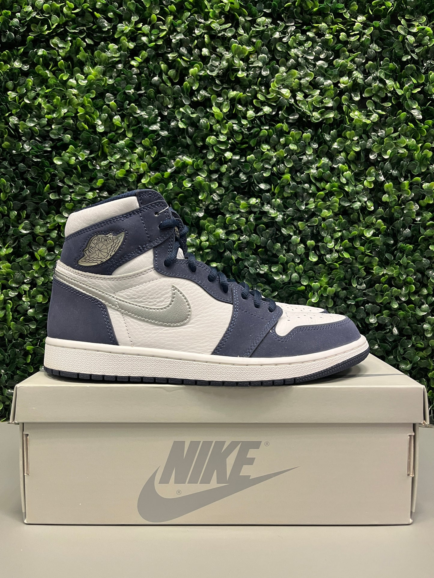 Jordan 1 High Midnight Navy Co.JP Size 9.5 Preowned