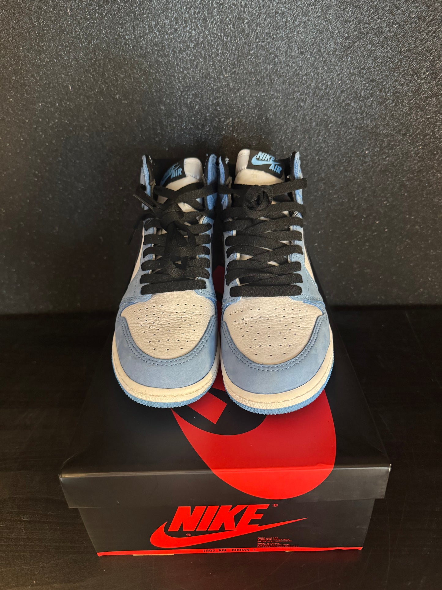 Jordan 1 Retro High 'University Blue' Size 5.5 Preowned with box