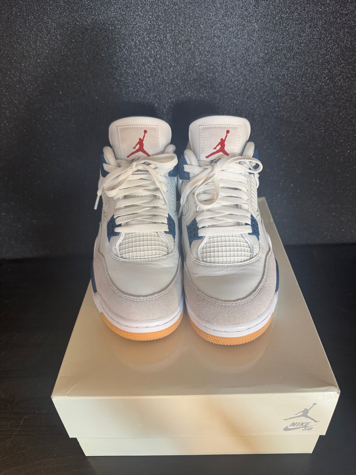Jordan 4 'Navy' Size 9 Preowned with box