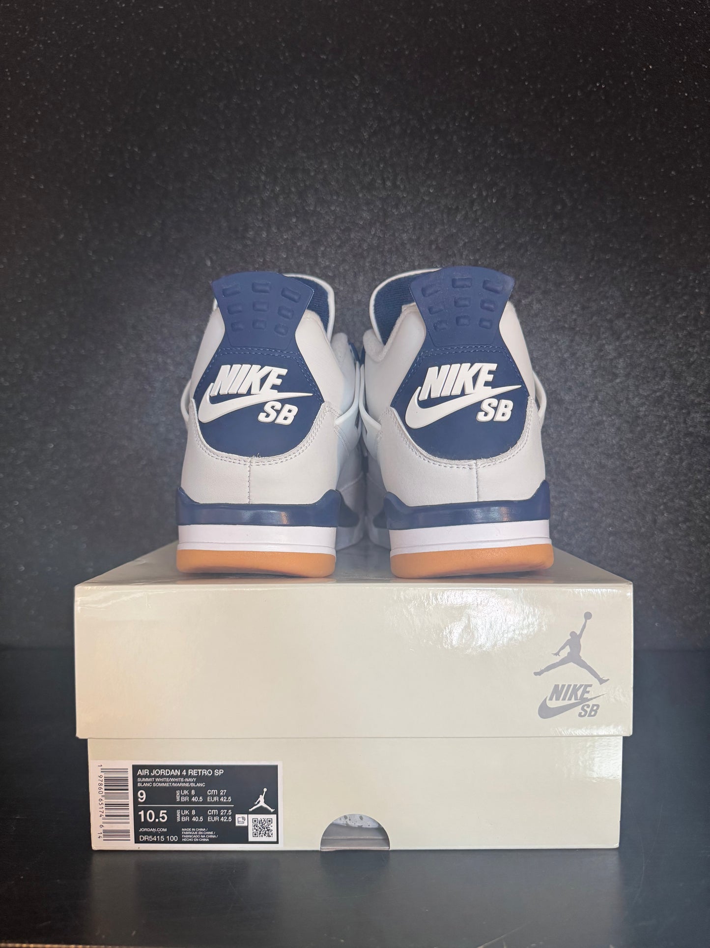 Jordan 4 'Navy' Size 9 Preowned with box