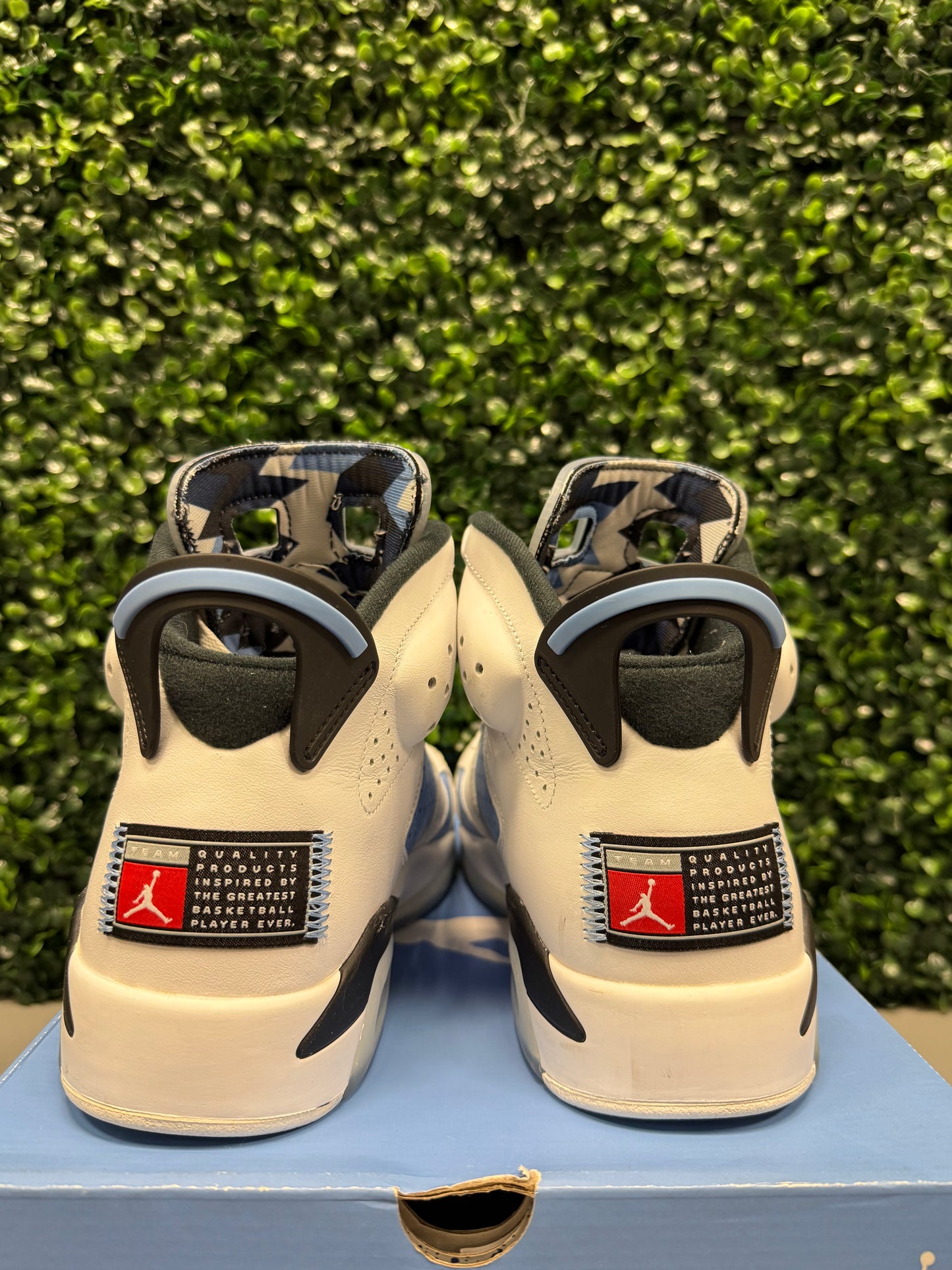 Jordan 6 "UNC" Size 10 Preowned