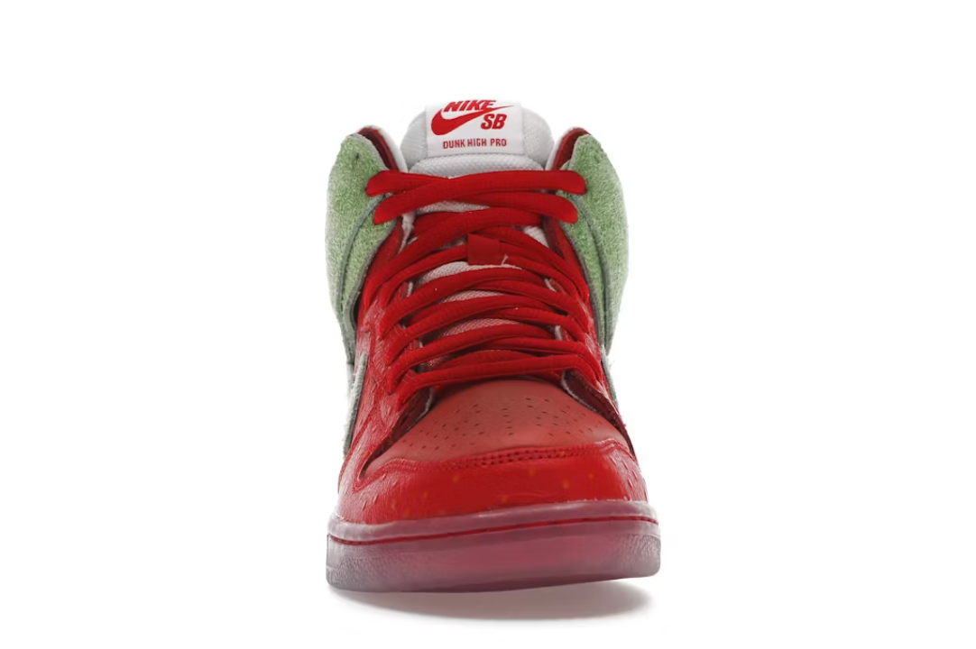 Nike Dunk High SB "Strawberry Cough"