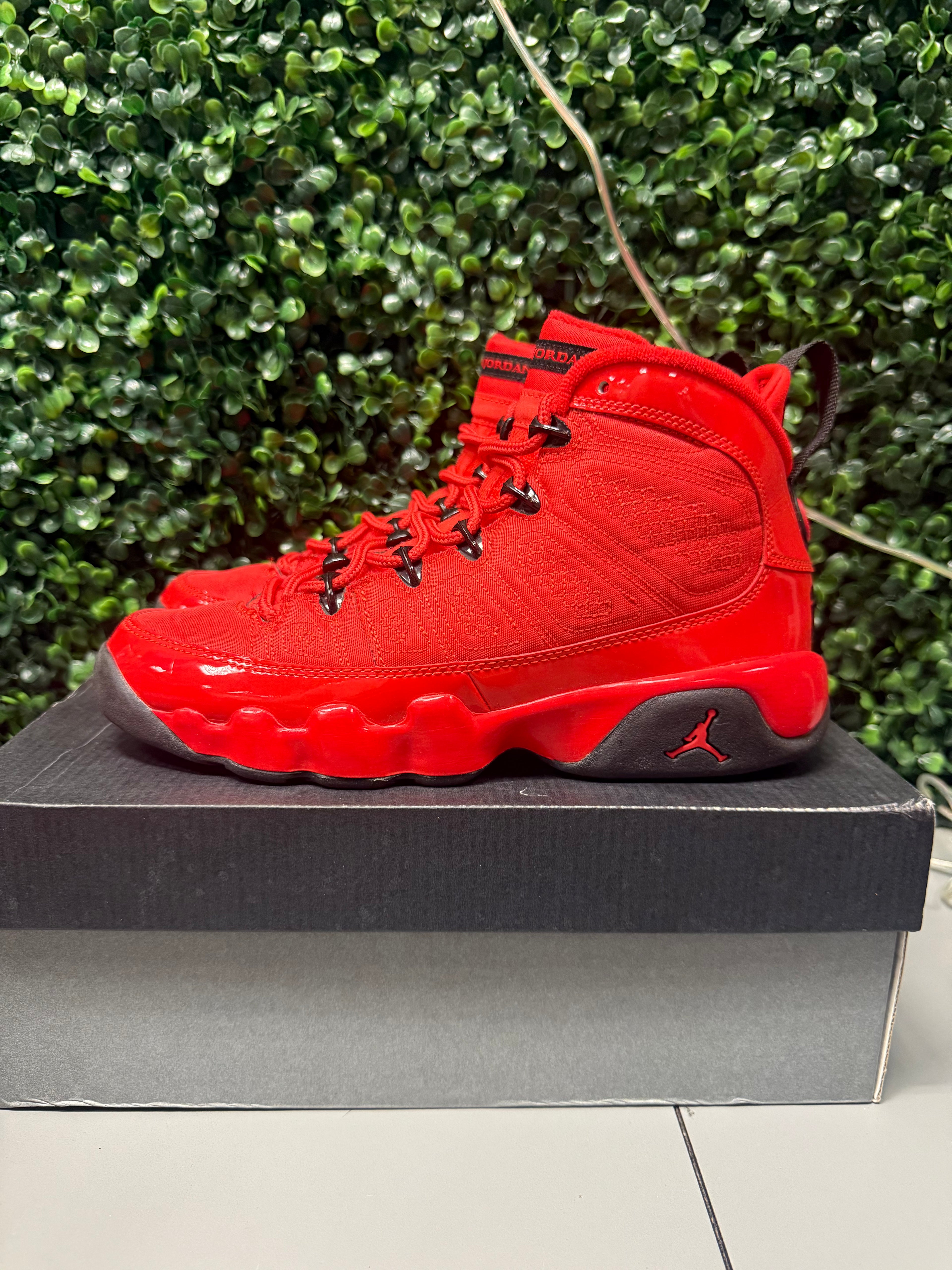 Jordan 9 "Chile Red" Size 5Y Preowned