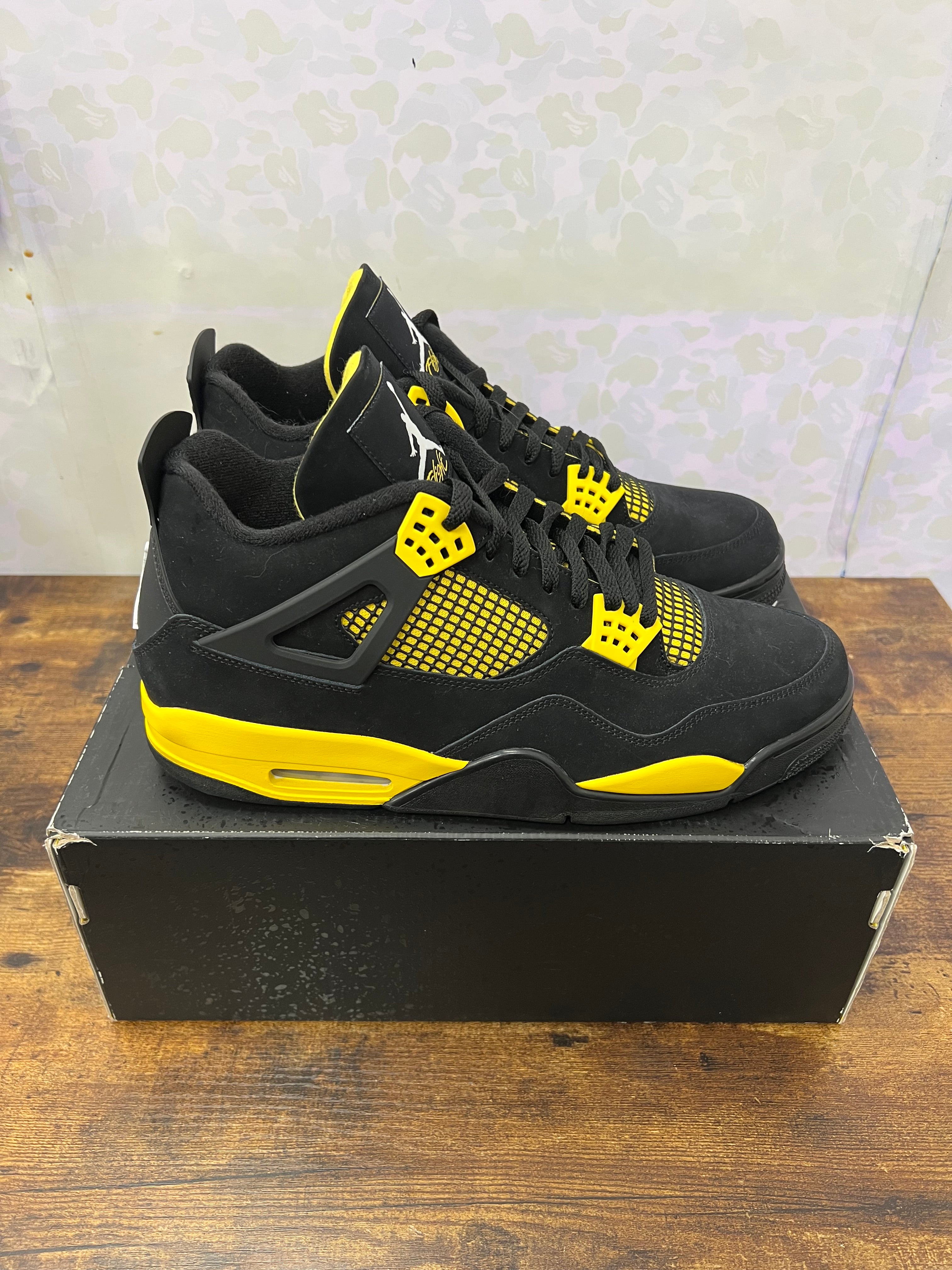 Jordan 4 “Thunder” Size 14 Preowned