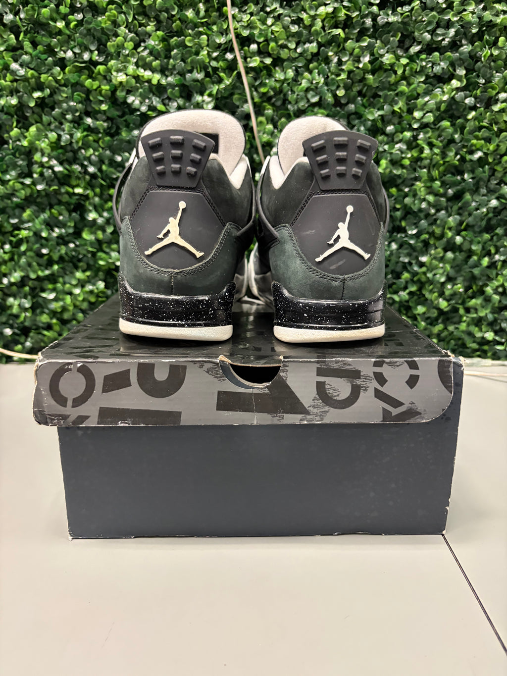 Jordan 4 Retro "Fear" (2024) Size 11.5 Preowned