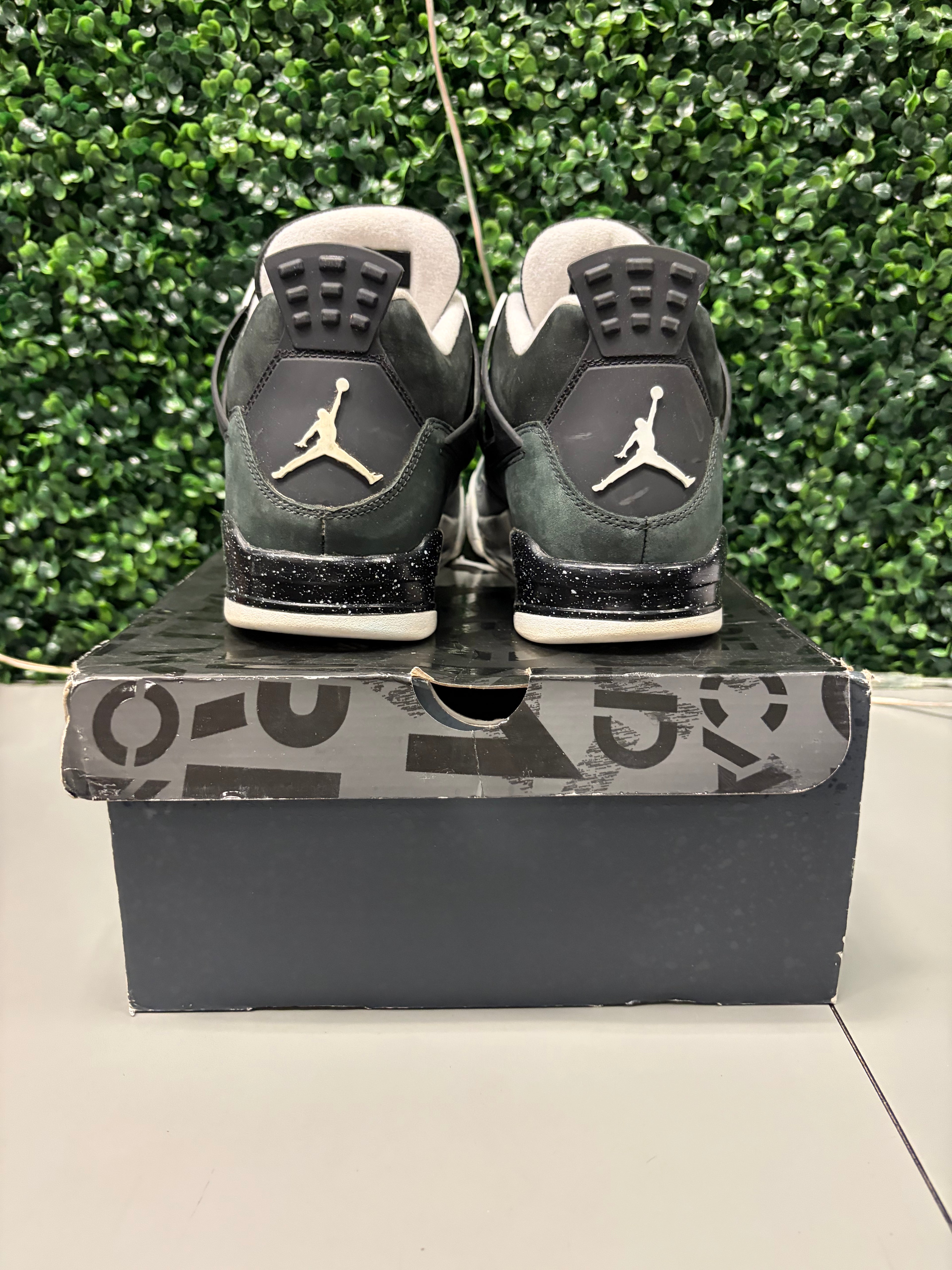 Jordan 4 Retro "Fear" (2024) Size 11.5 Preowned