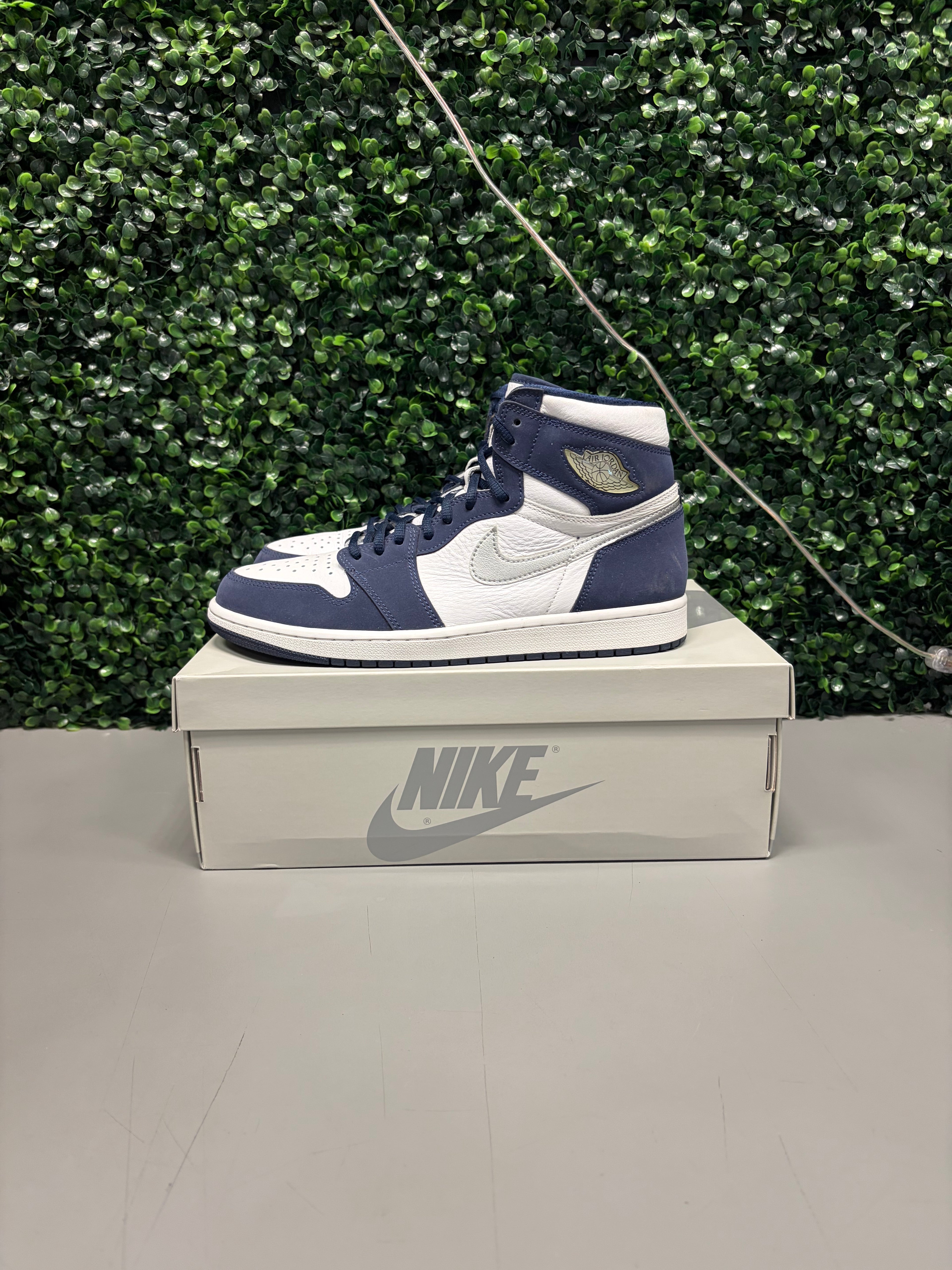 Jordan 1 High "Midnight Navy" Size 10.5 Preowned