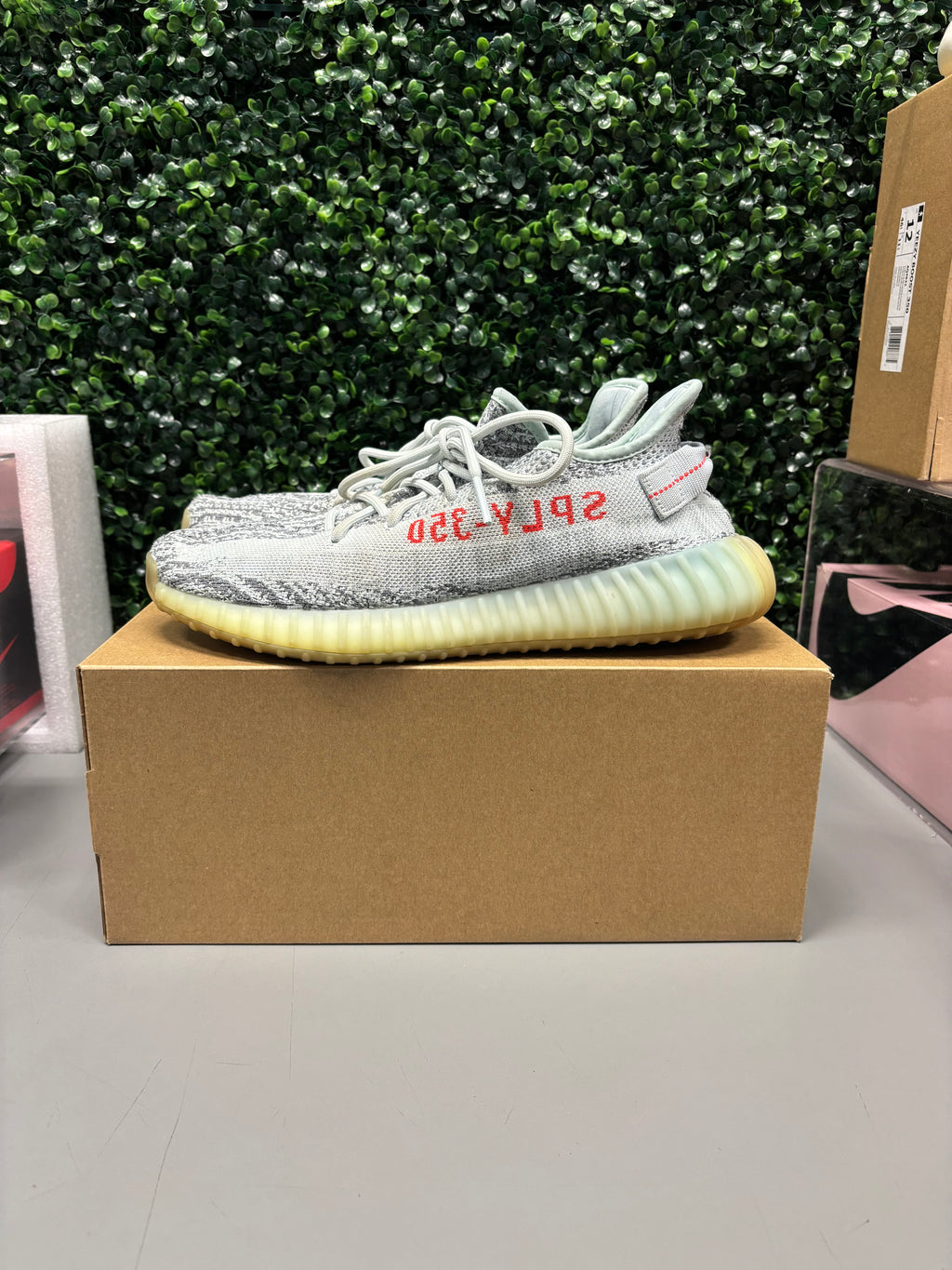 Yeezy 350 V2 "Blue Tint" Size 10.5 Preowned