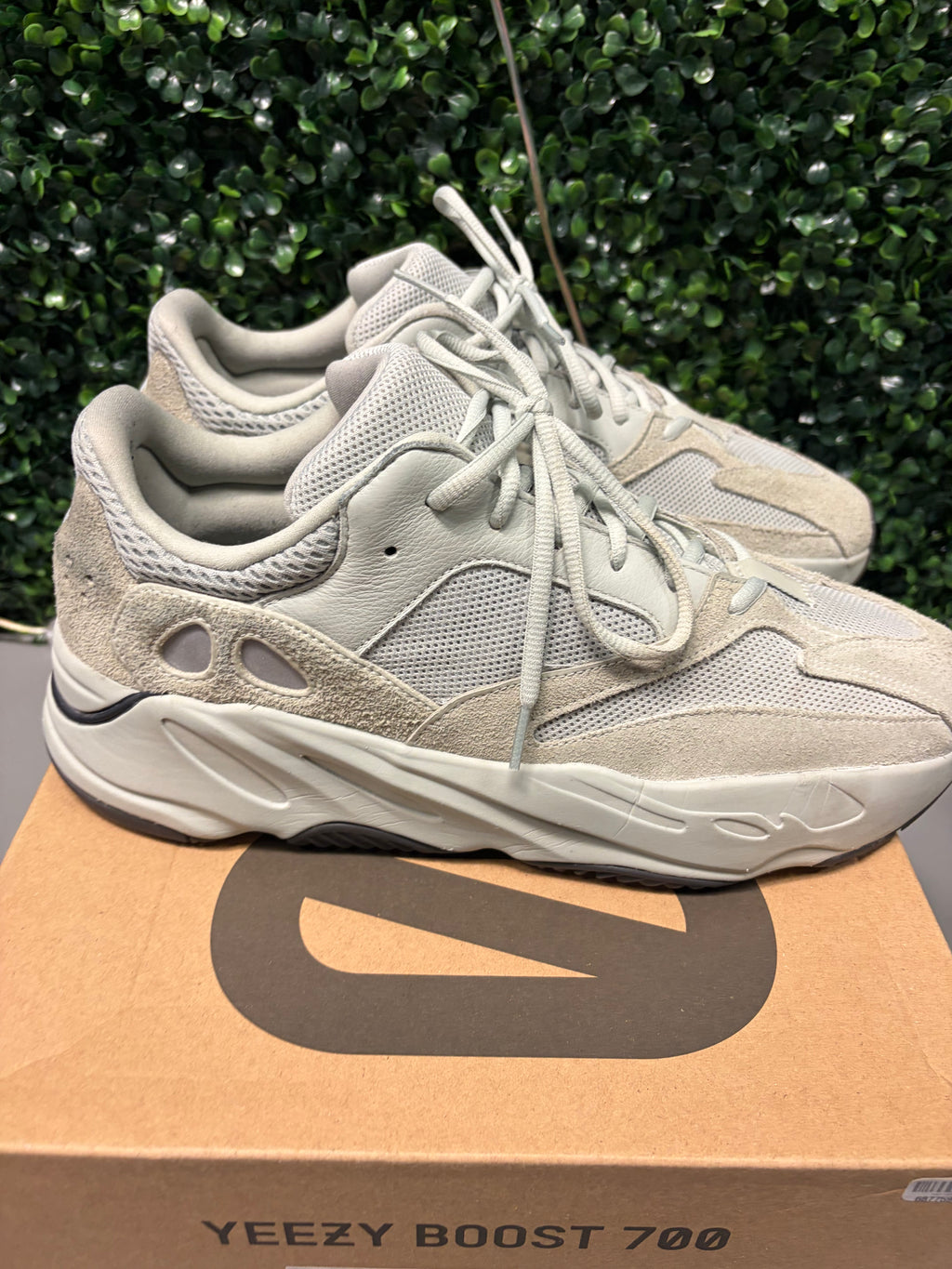 Yeezy 700 "Salt" Size 13 Preowned