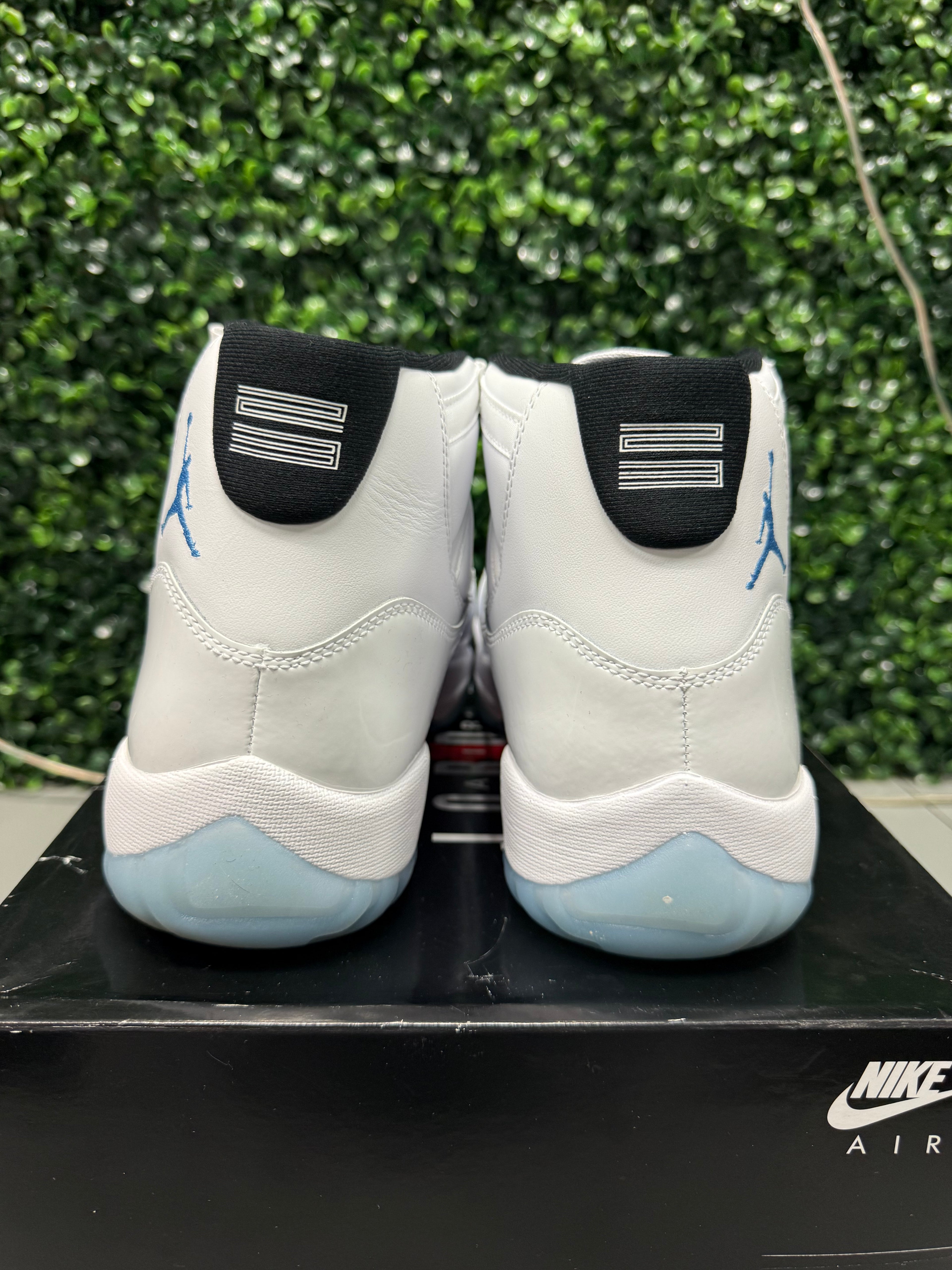 Jordan 11 High "Legend Blue" Size 12 Preowned