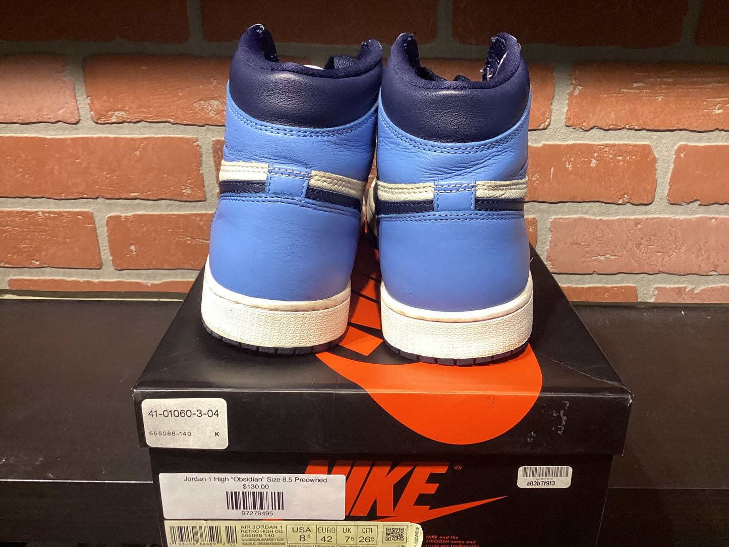 Jordan 1 High “Obsidian” Size 8.5 Pre-Owned