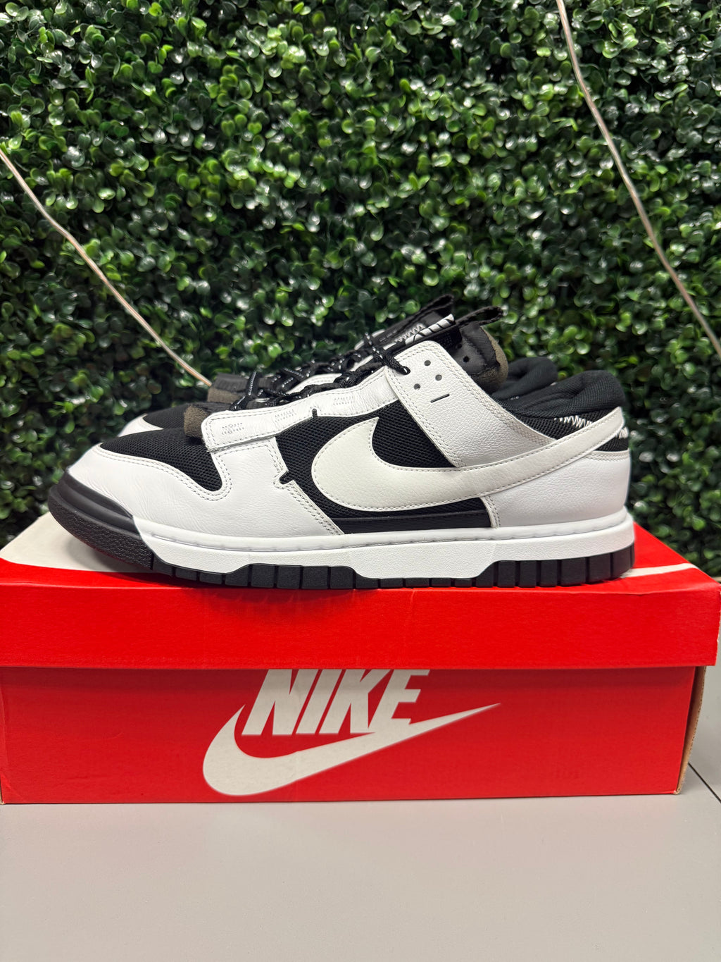 Nike Dunk Low "Jumbo Panda” Size 13 Preowned