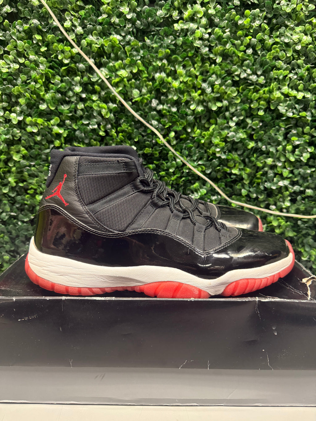 Jordan 11 "Bred" Size 13 Preowned