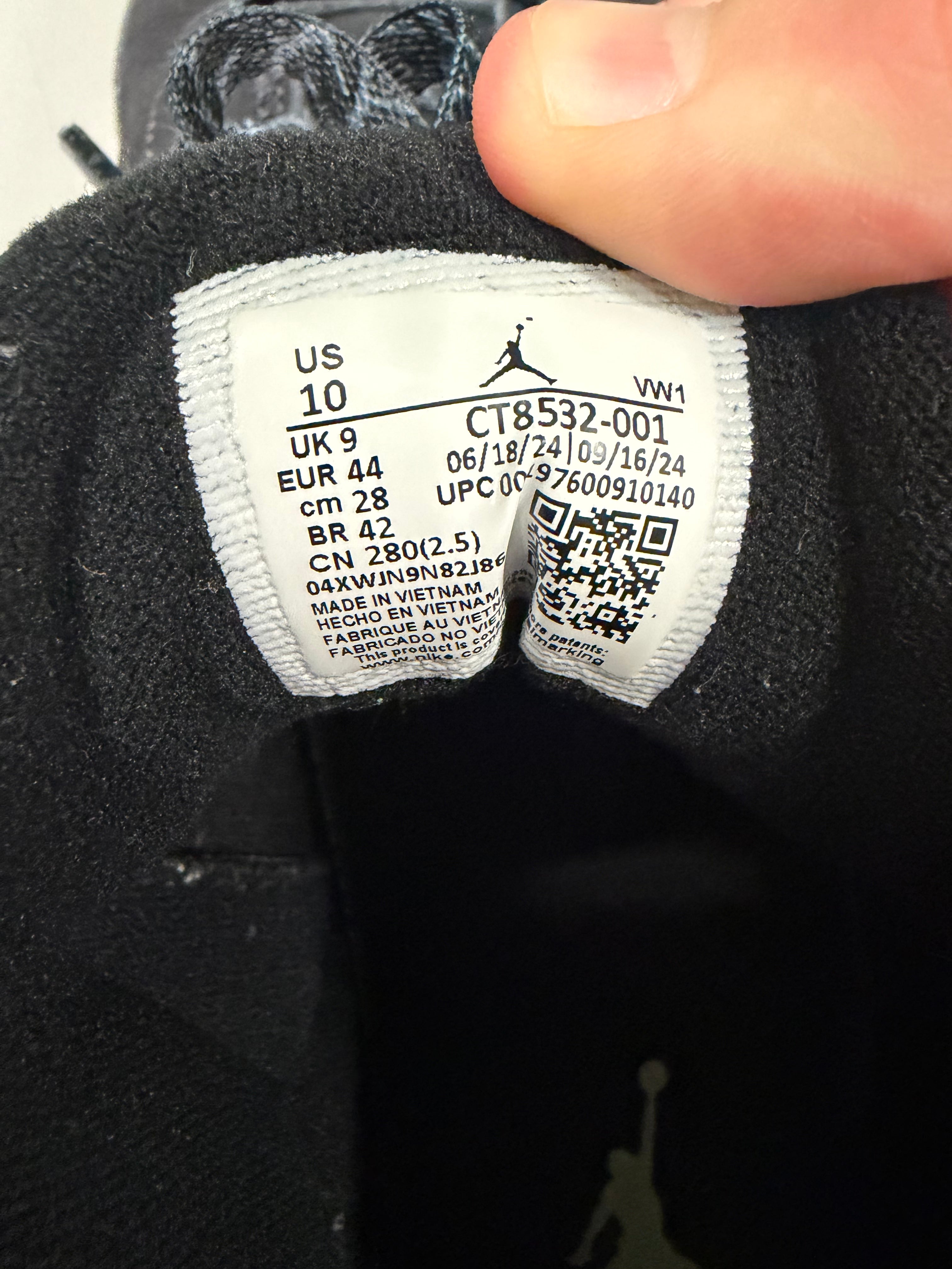 Jordan 3 Retro "Black Cat" Size 10 Preowned