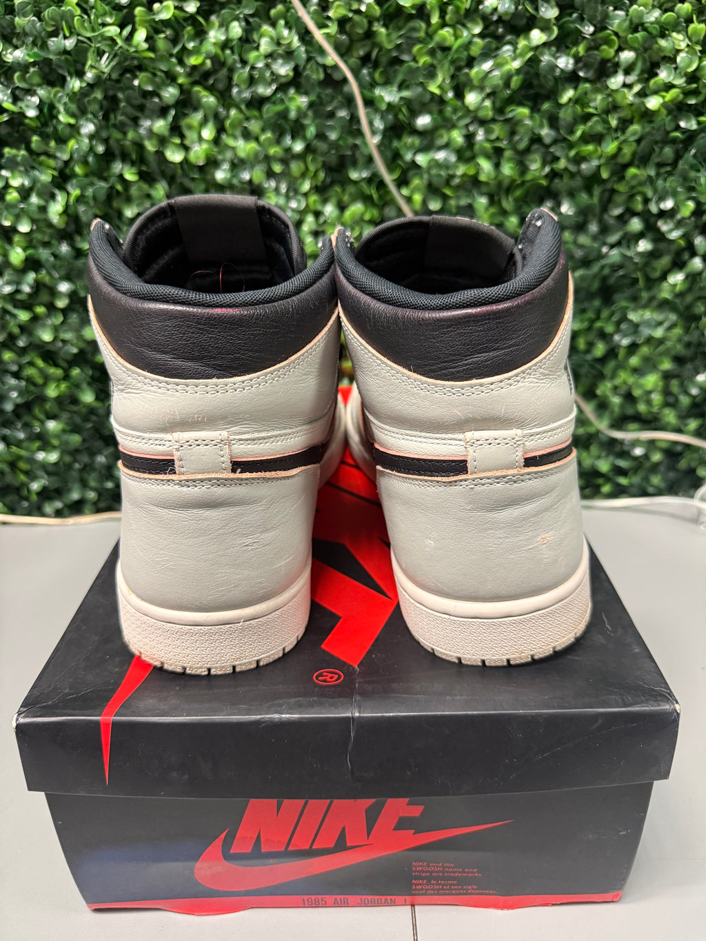 Jordan 1 Retro High OG Defiant SB "NYC to Paris" Size 10 Preowned