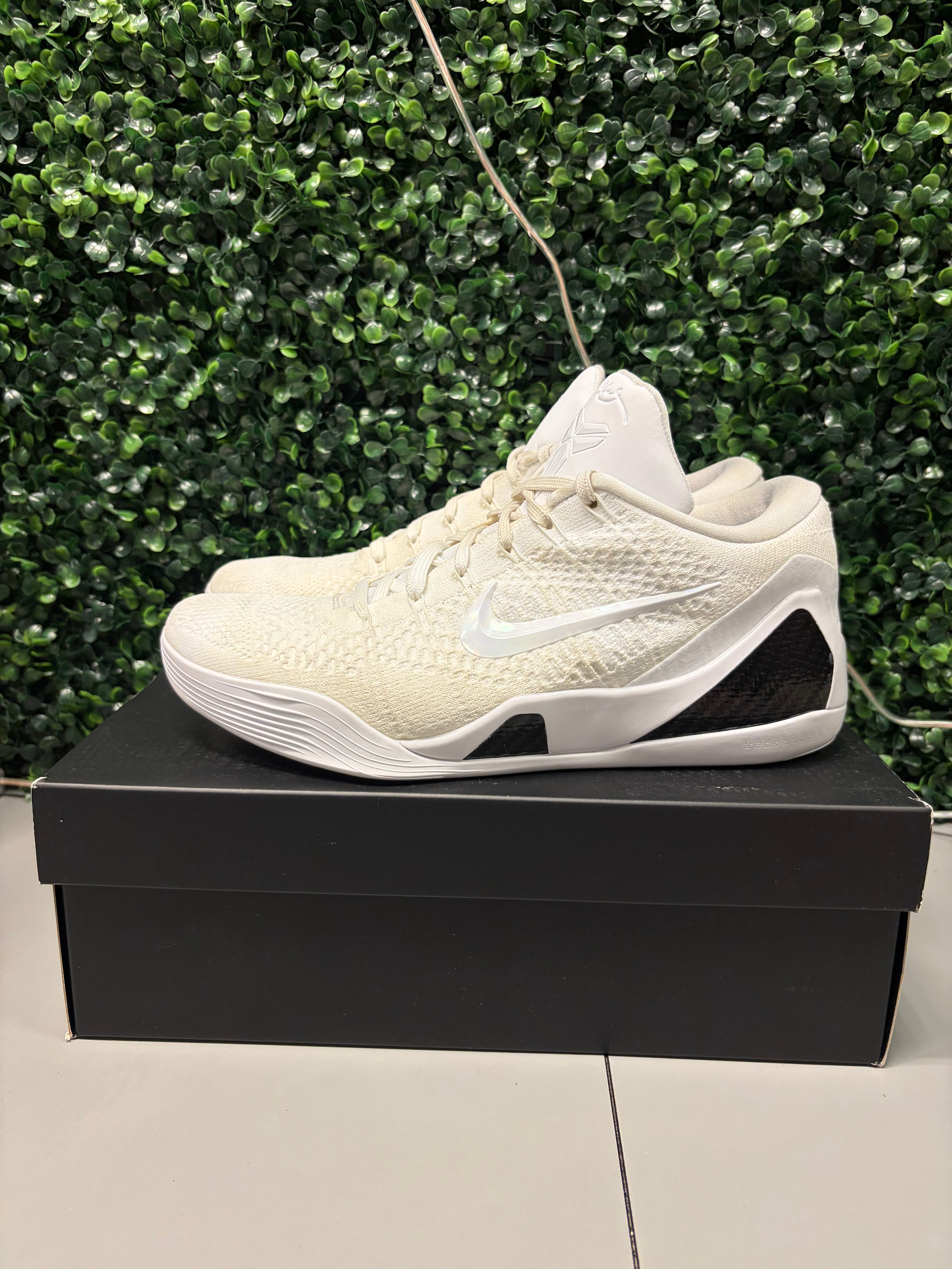 Nike Kobe 9 Elite Low Protro "Halo" Size 10.5 Preowned