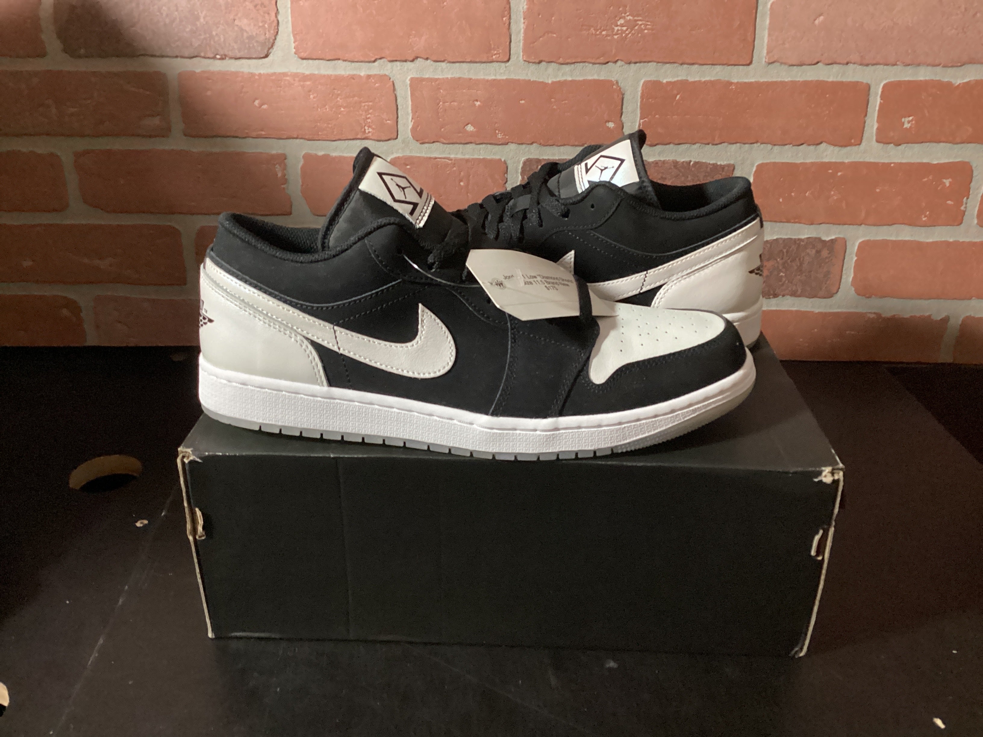 Jordan 1 Low “Diamond Shorts” Size 11.5 Brand New STEAL