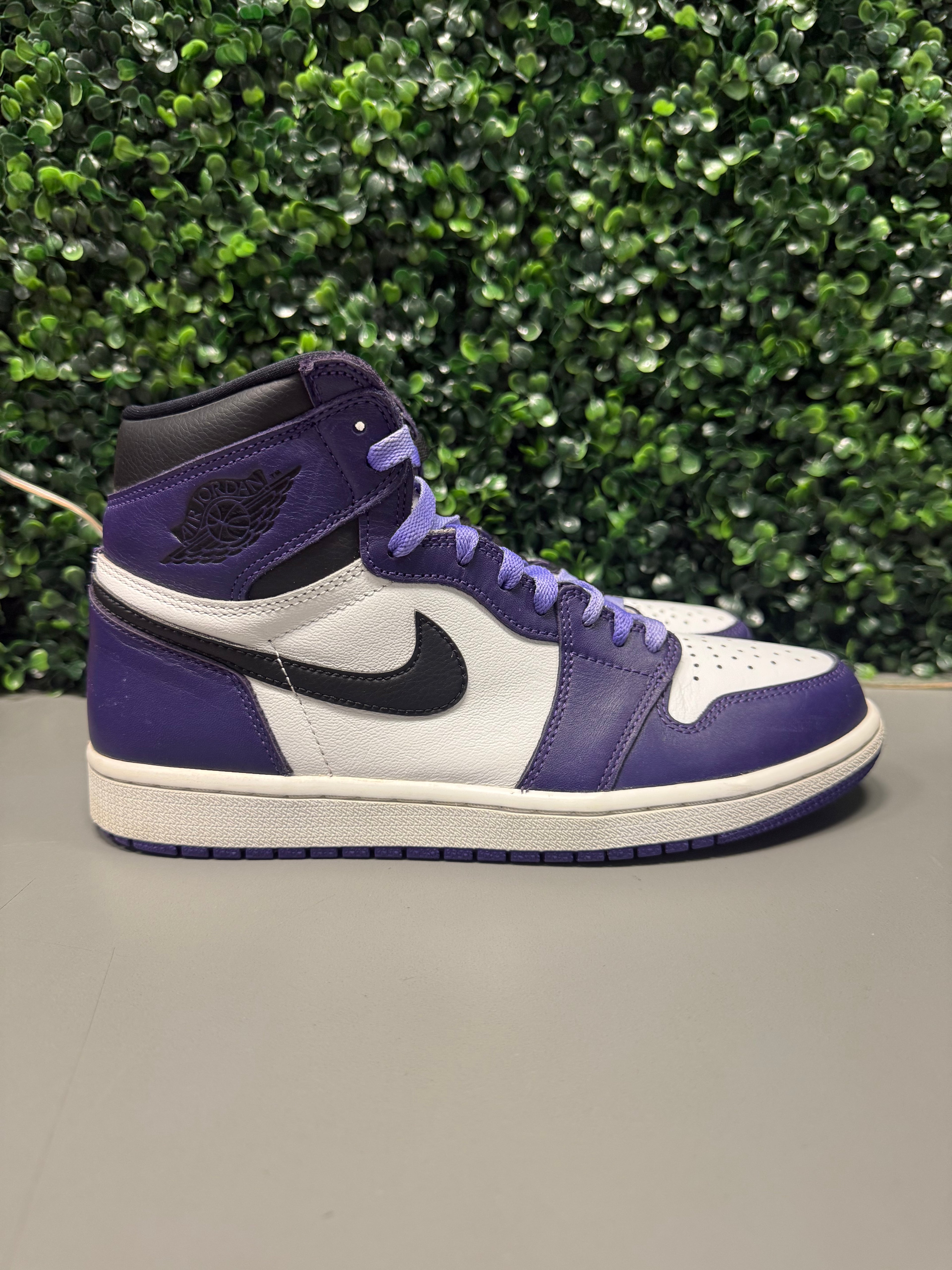 Jordan 1 High "Court Purple 2.0" Size 9 Preowned (No Box)