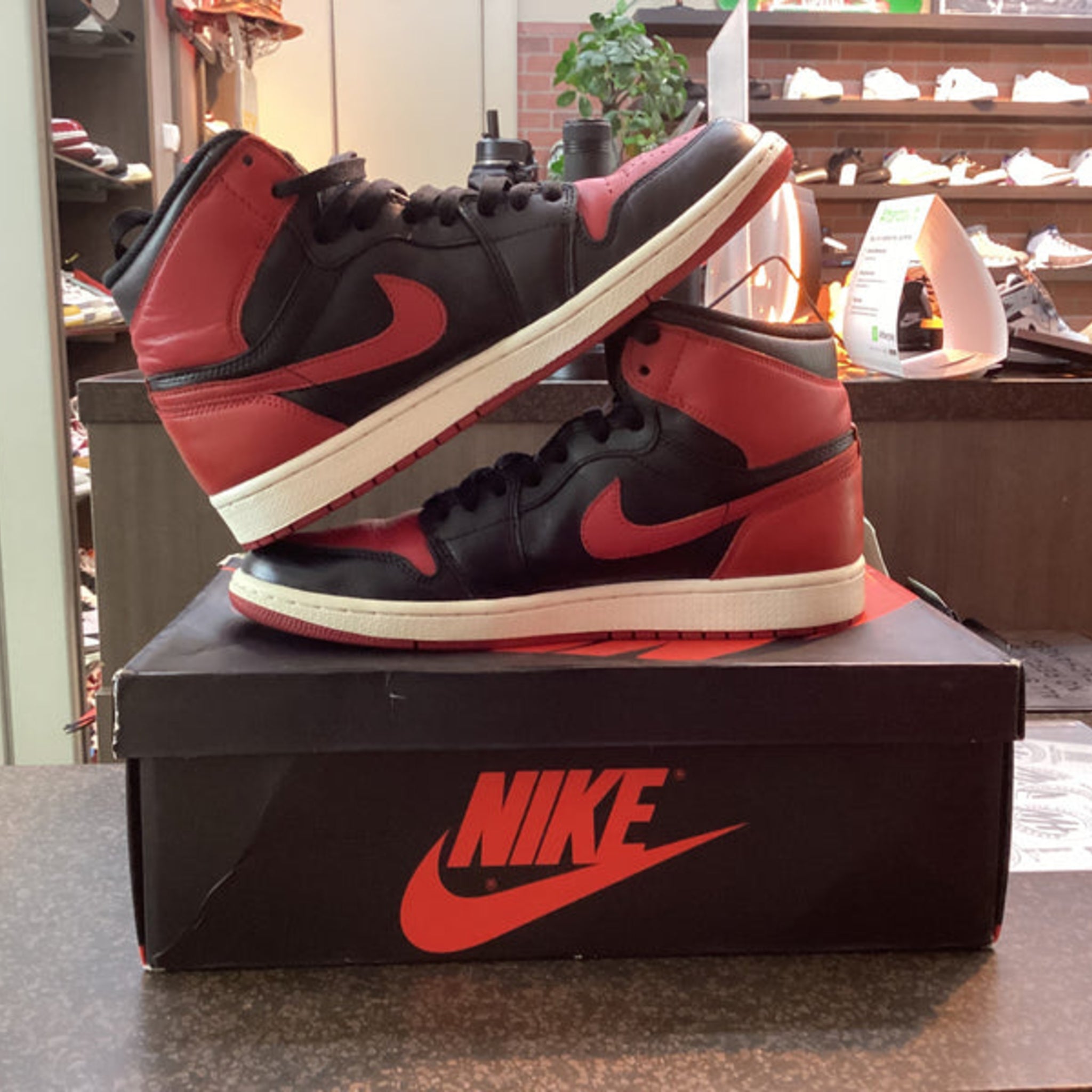 Jordan 1 High “Bred (2013)” Size 10 Preowned