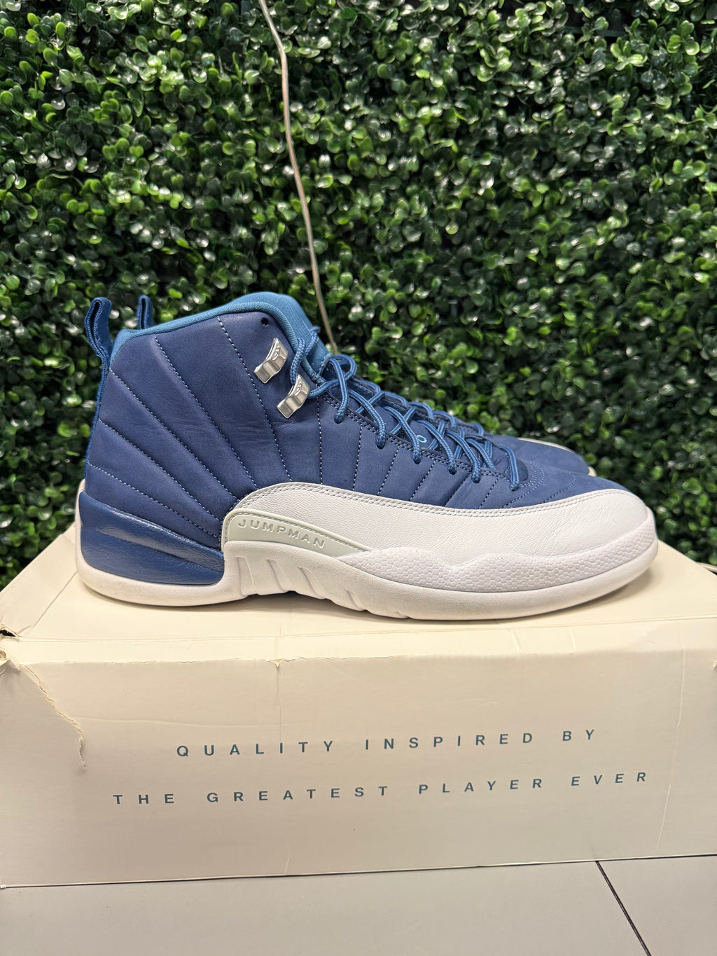 Jordan 12 Retro "Indigo" Size 13 Preowned
