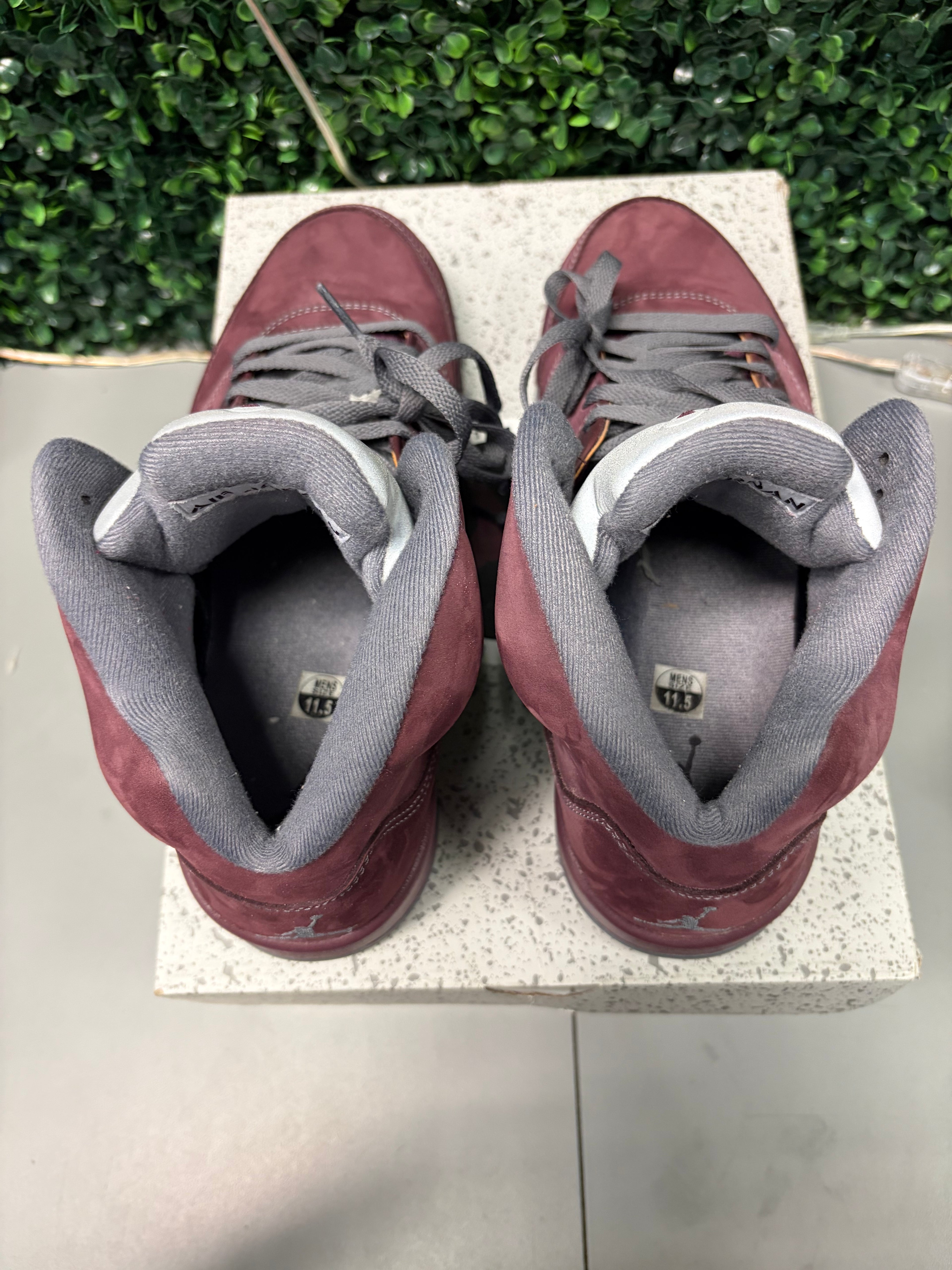 Jordan 5 Retro "Burgundy" Size 11.5 Preowned