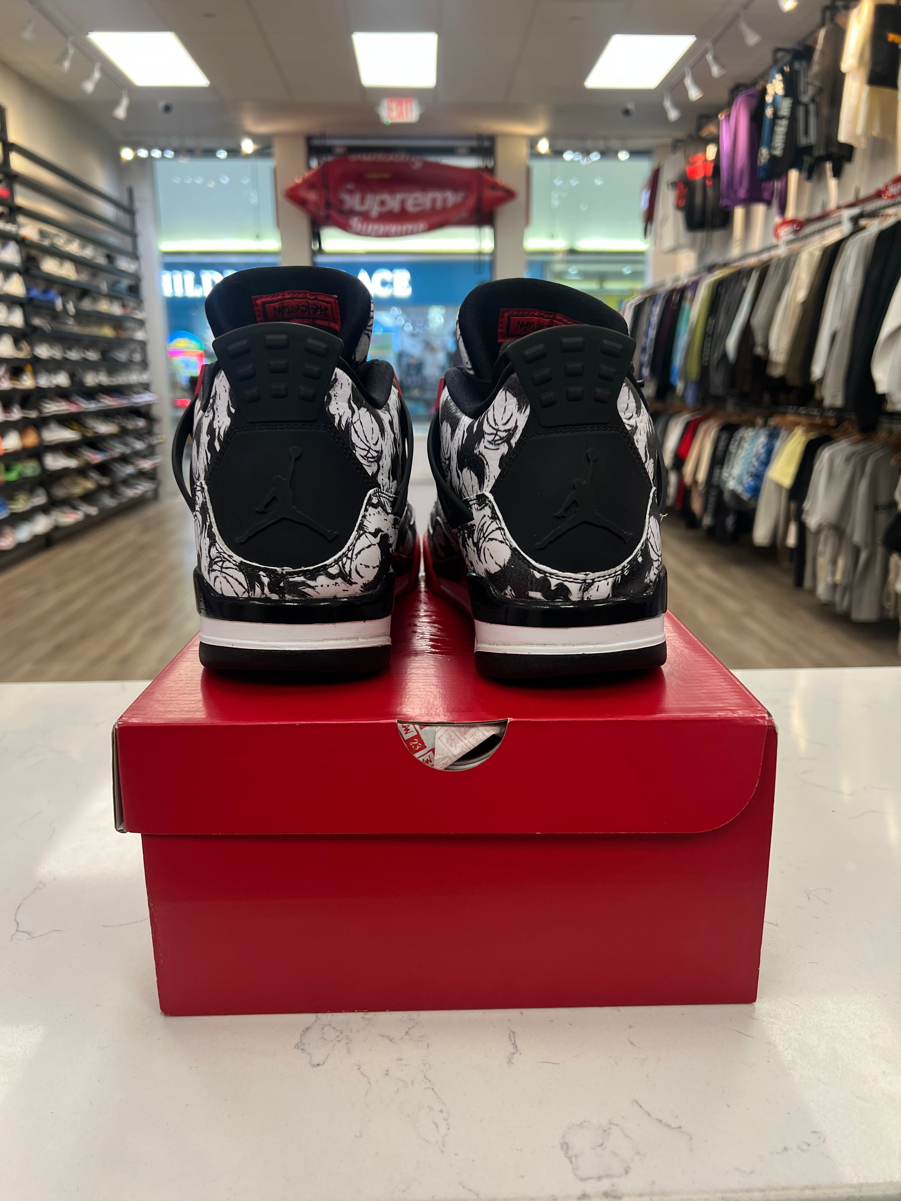 Jordan 4 “Tattoo” Size 9M Preowned