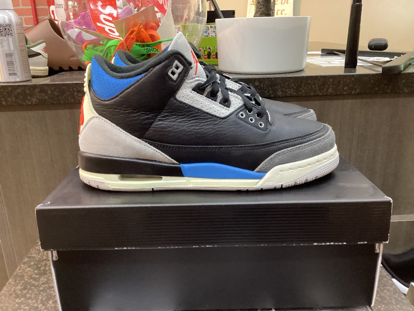 Jordan 3 "Rare Air" Size 7Y Pre Owned