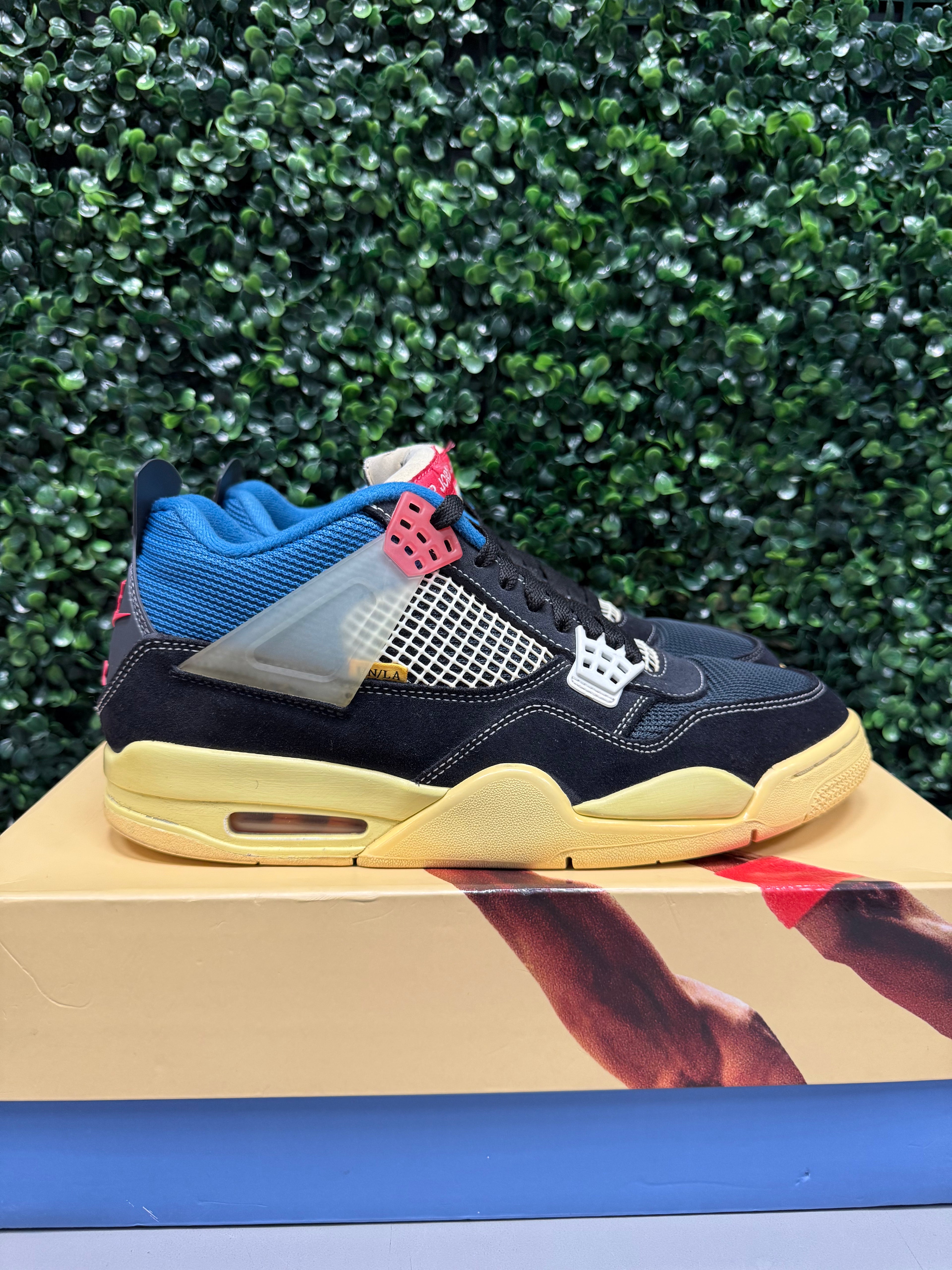 Jordan 4 X Union "Off-Noir" Size 10.5 Preowned