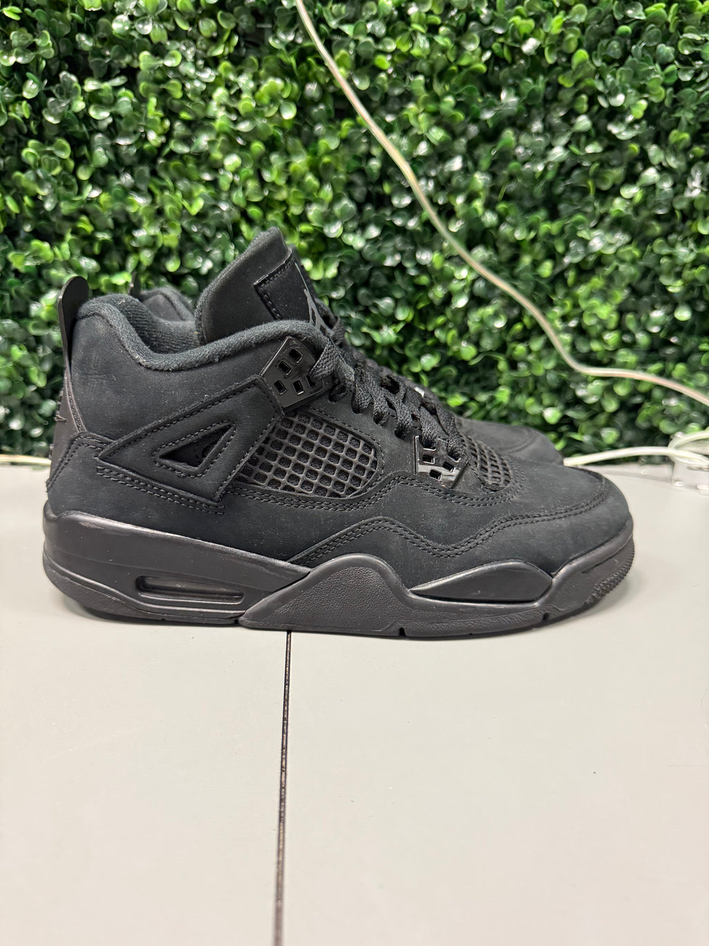 Jordan 4 "Black Cat 2025" Size 7Y Preowned