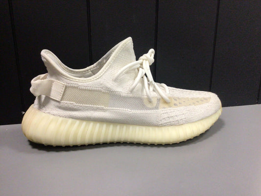 Yeezy 350 V2 “Bone” Size 9 Preowned