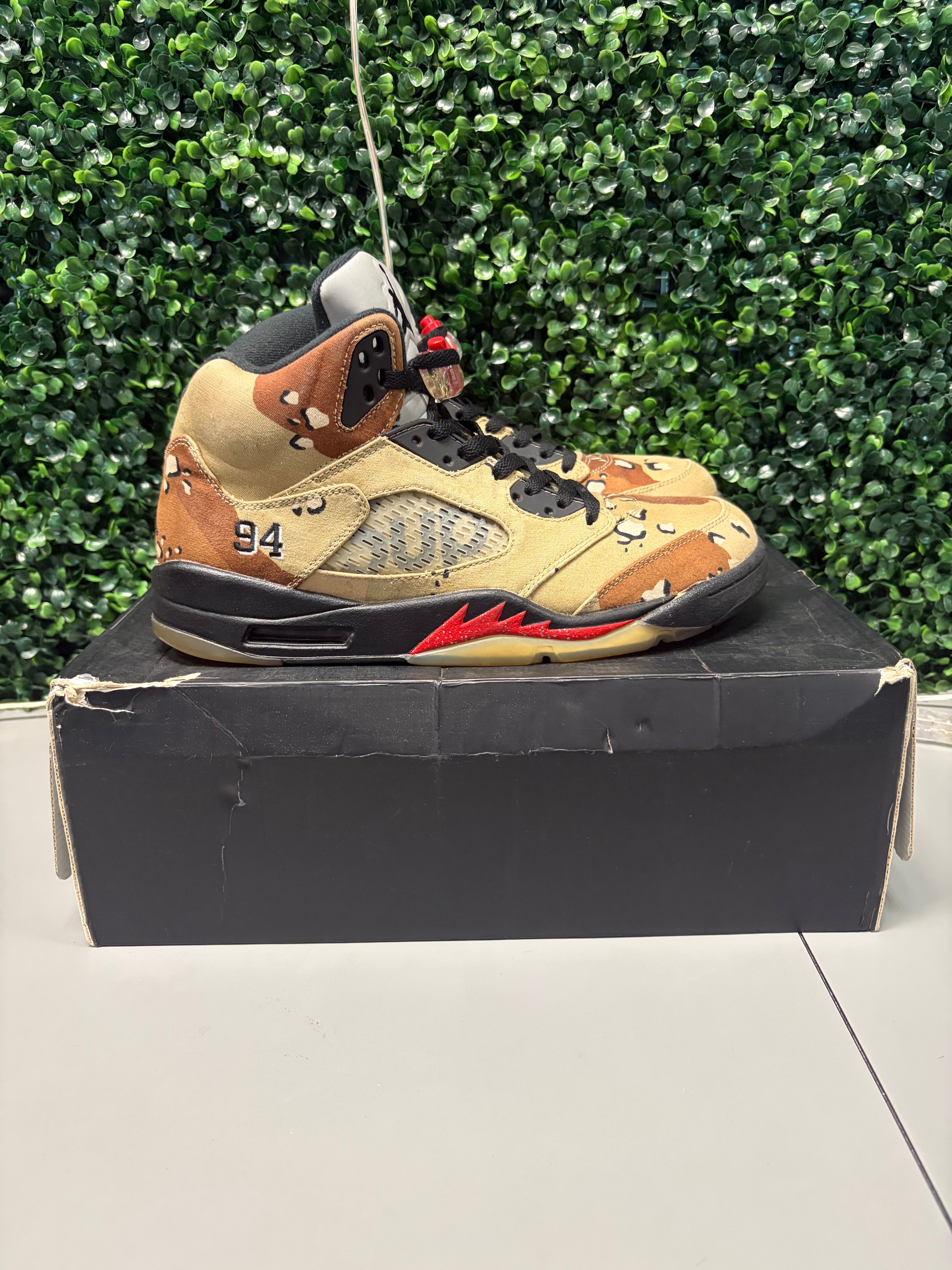 Jordan 5 Retro "Supreme Desert Camo" Size 11 Preowned