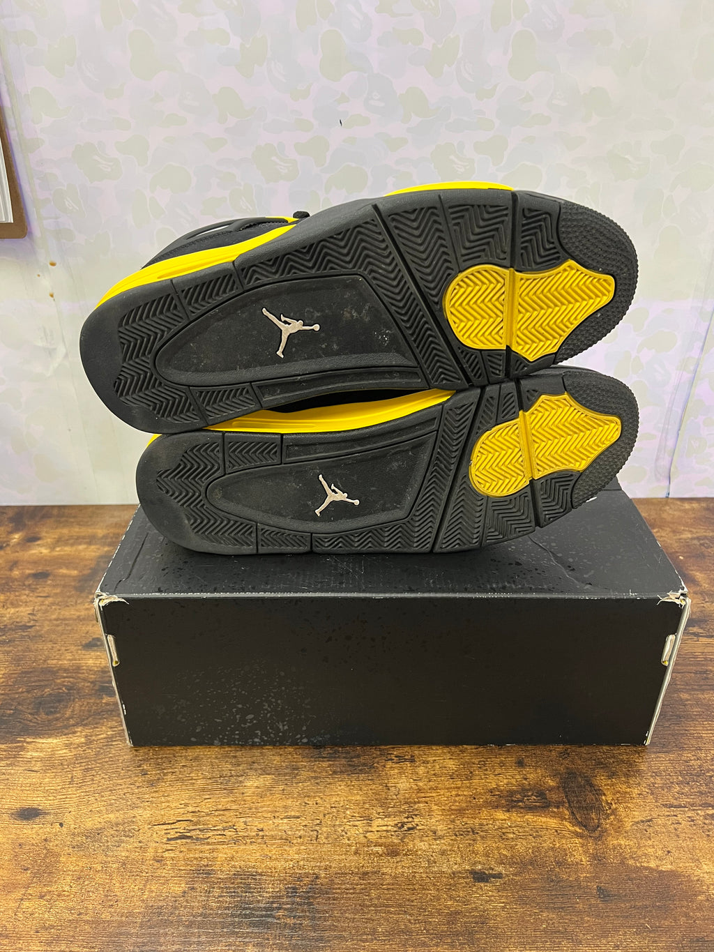 Jordan 4 “Thunder” Size 14 Preowned