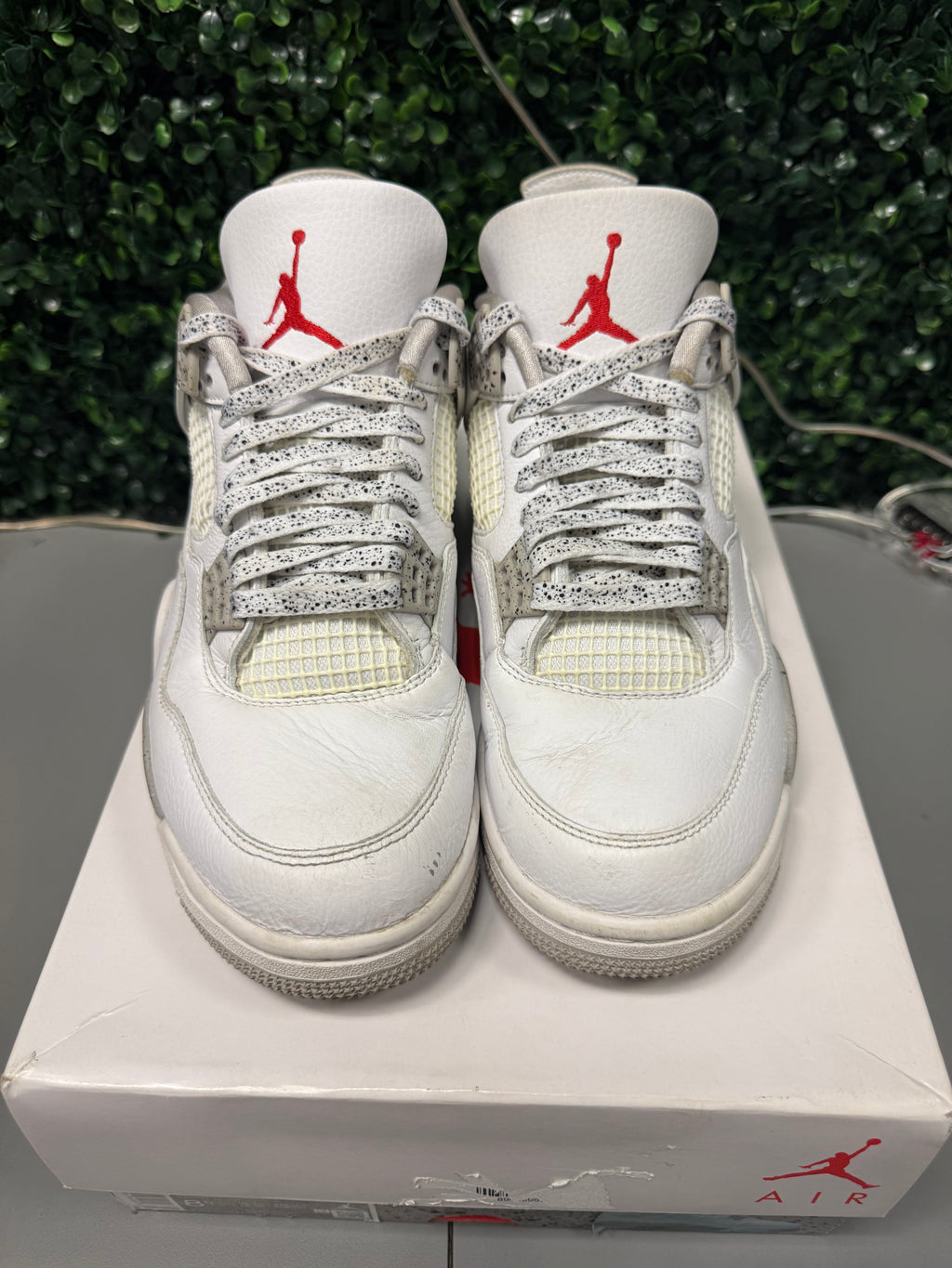 Jordan 4 "White Oreo" Size 8.5 Preowned