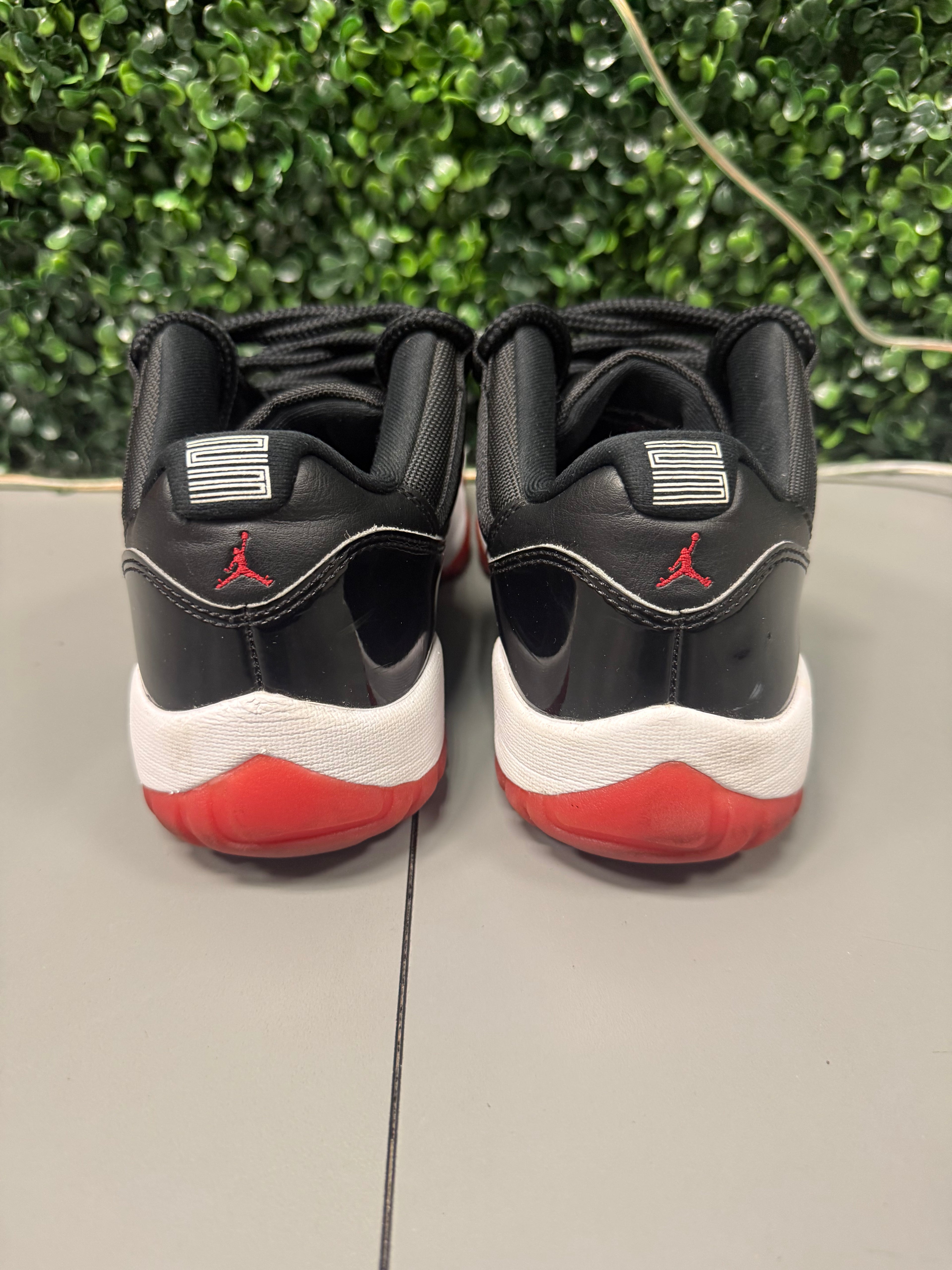 Jordan 11 Retro Low "Bred" Size 8.5 Preowned