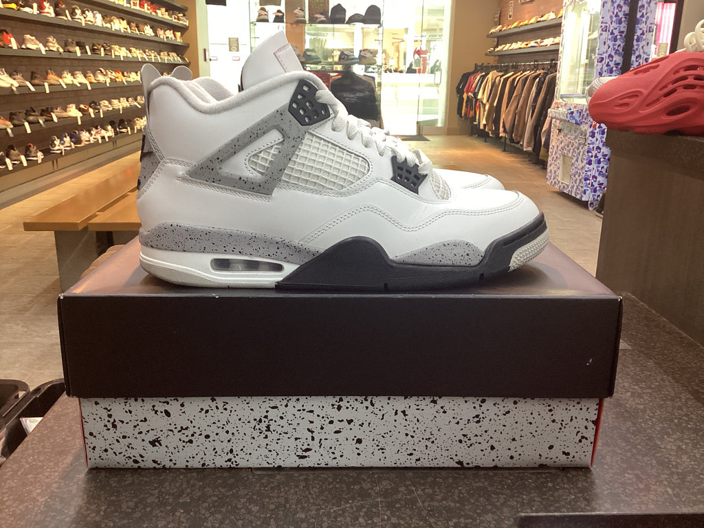 Jordan 4 “White Cement” Size 10.5 Pre Owned