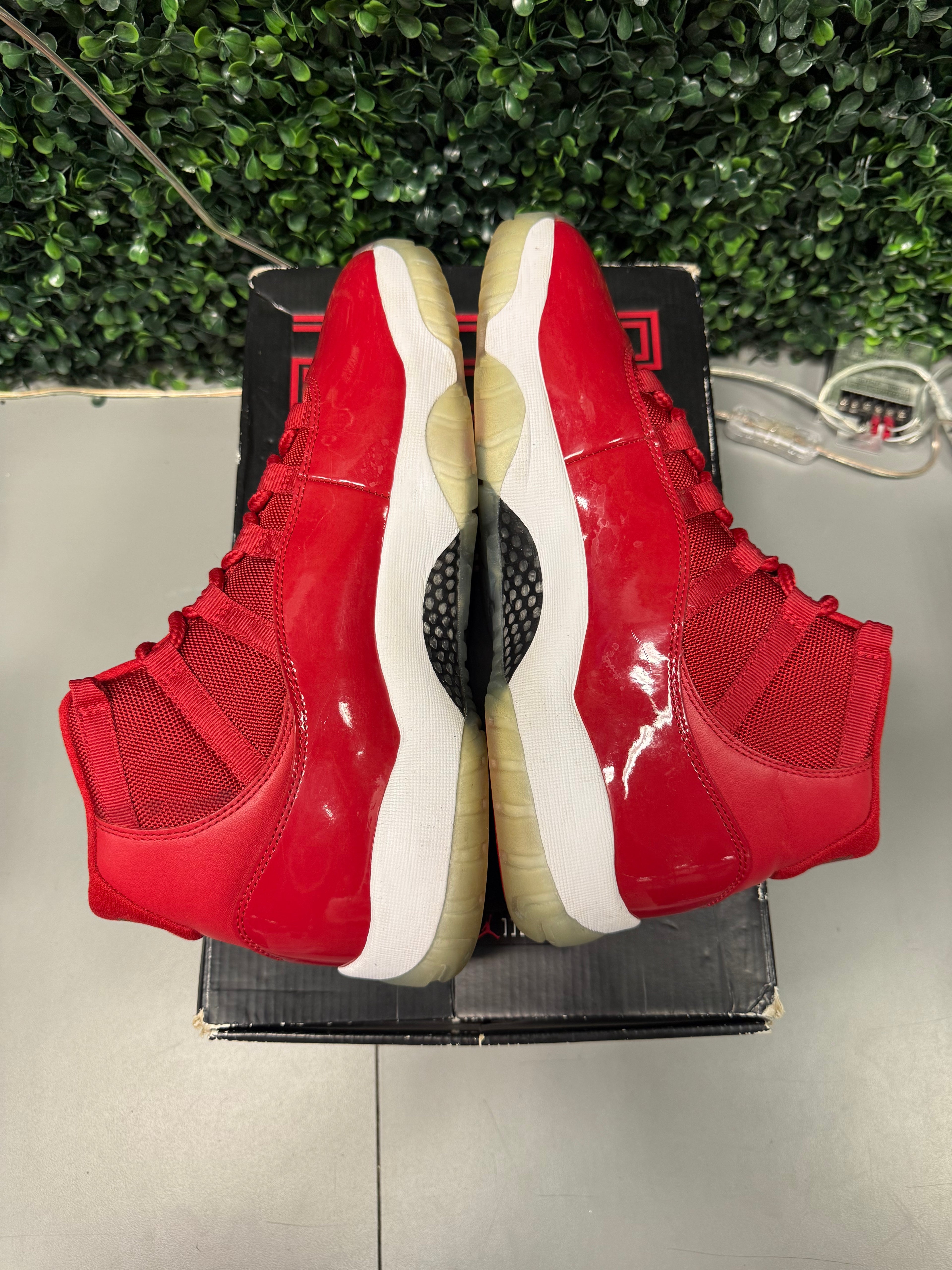 Jordan 11 High “Win Like 96” Size 10.5 Preowned